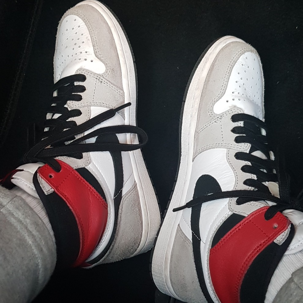 Jordan 1 Retro High OG Light Smoke Grey 착용 스타일