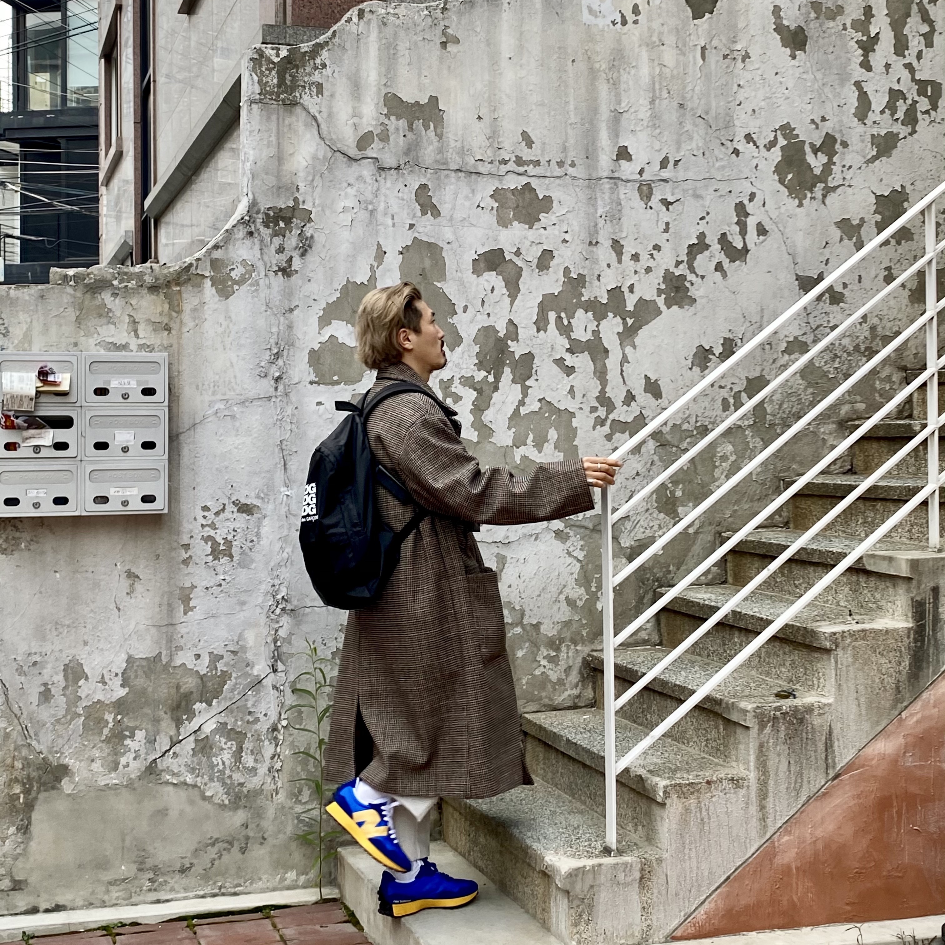 New Balance 327 Blue 착용 스타일 - 5