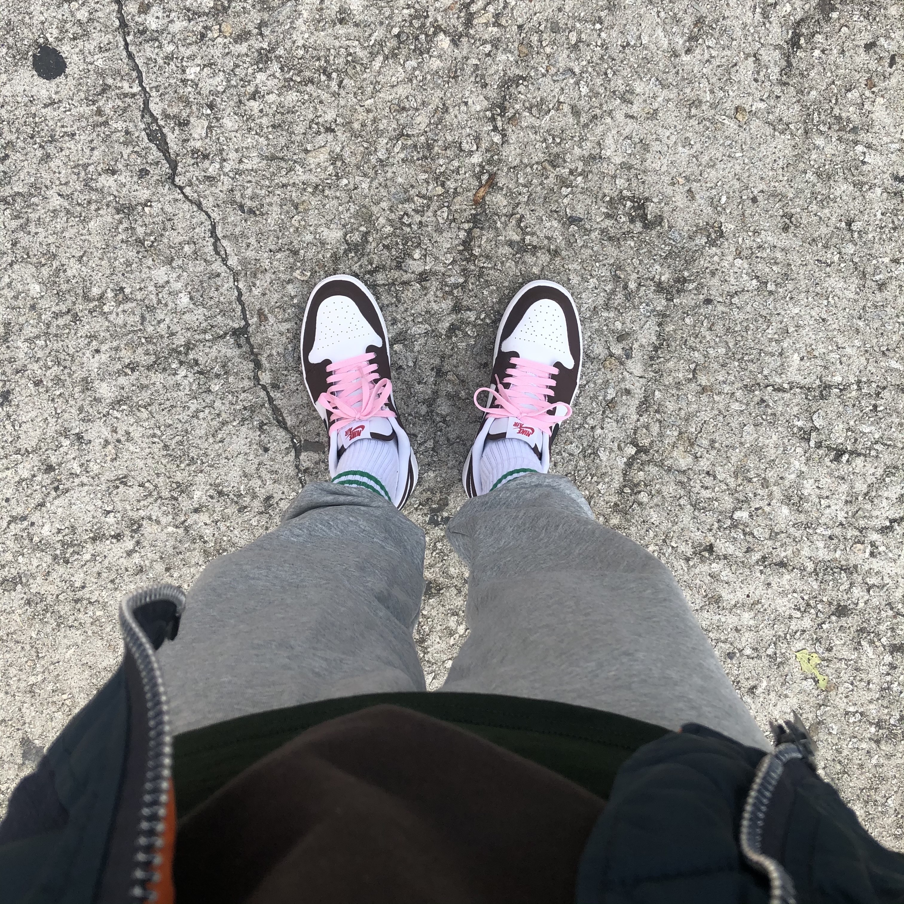 Jordan 1 Low Triple White Tumbled Leather 2020 착용 스타일 - 1