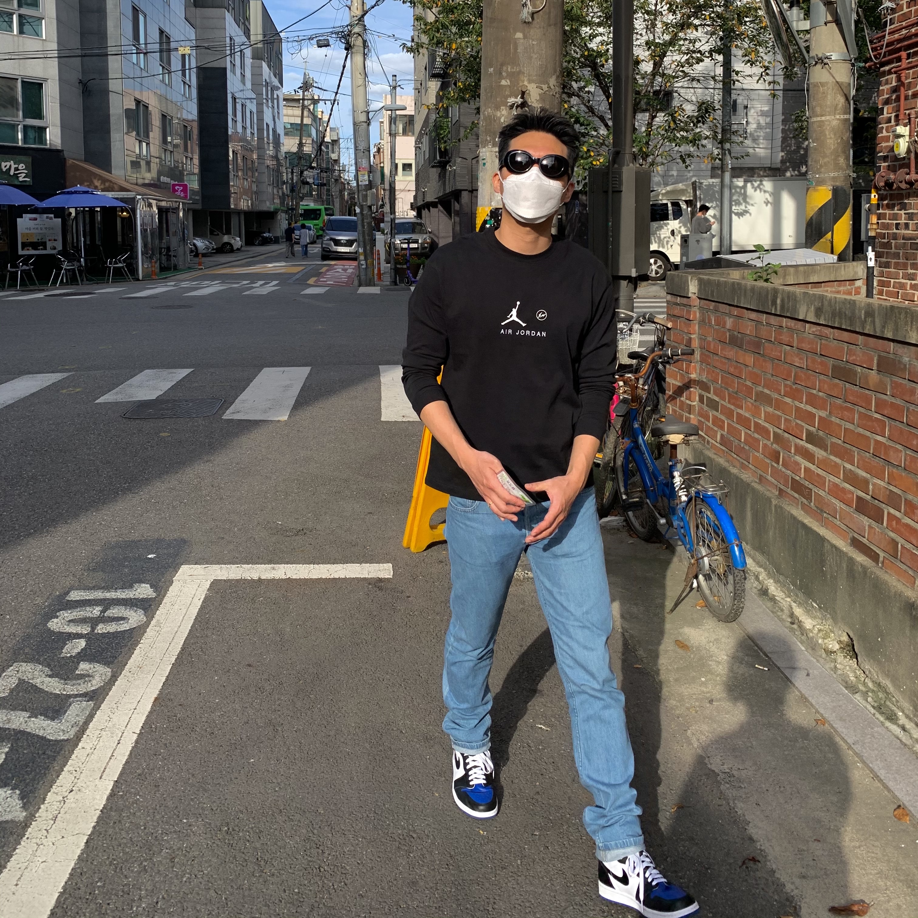 Jordan 1 Retro High OG Royal Toe, Jordan x Fragment L/S T-Shirt Black - Asia 착용 스타일 - 1