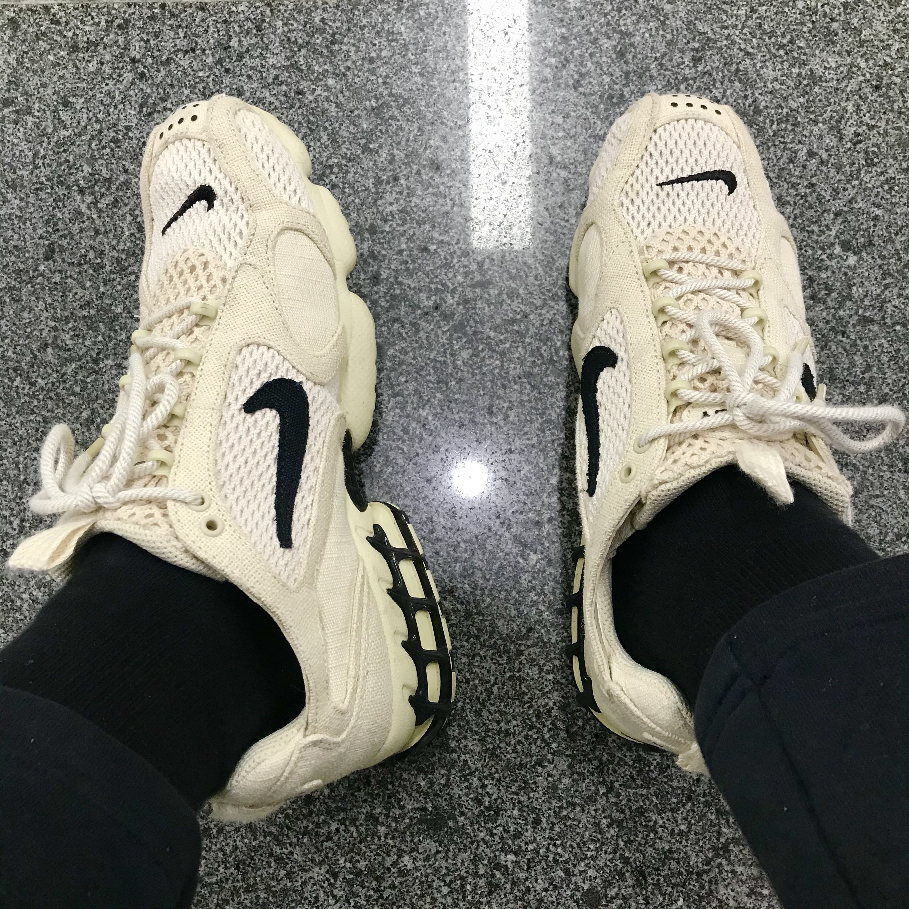 Nike x Stussy Air Zoom Spiridon Cage 2 Fossil 착용 스타일