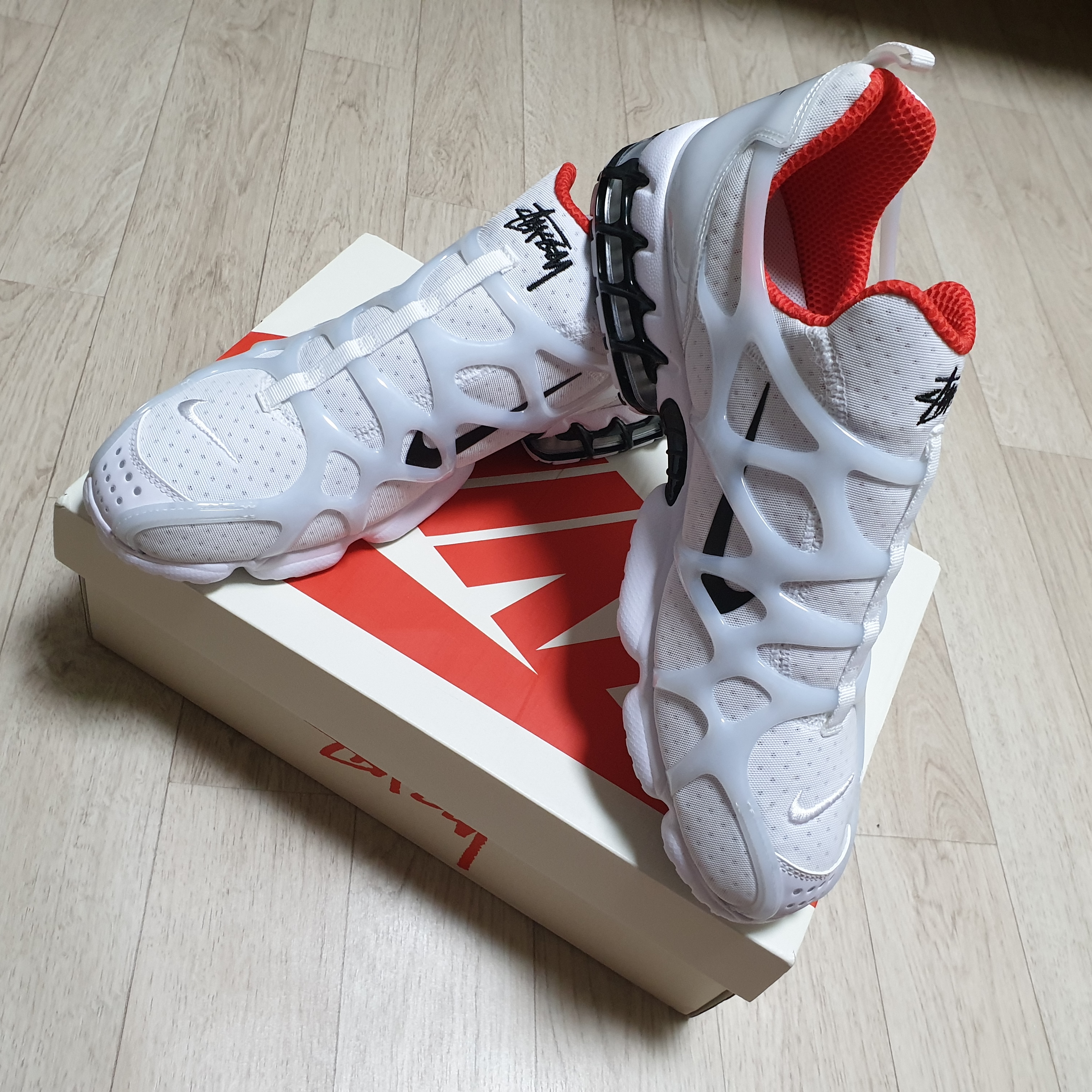 Nike x Stussy Air Zoom Spiridon Kukini White 착용 스타일 - 2