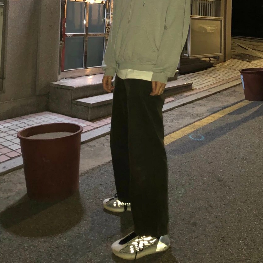 Adidas Yeezy QNTM Lifestyle 착용 스타일