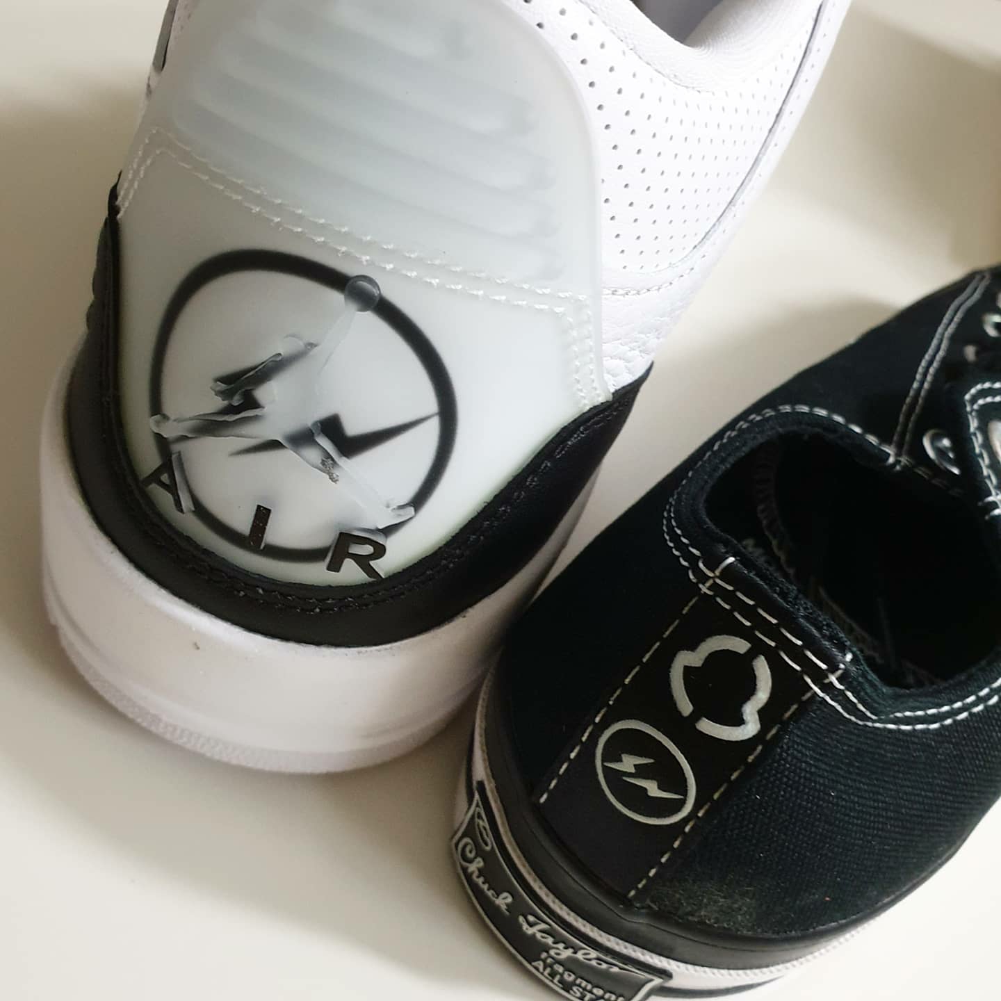 Jordan 3 x Fragment Retro SP White Black, Converse x Moncler x Fragment Chuck 70 Ox Black 착용 스타일
