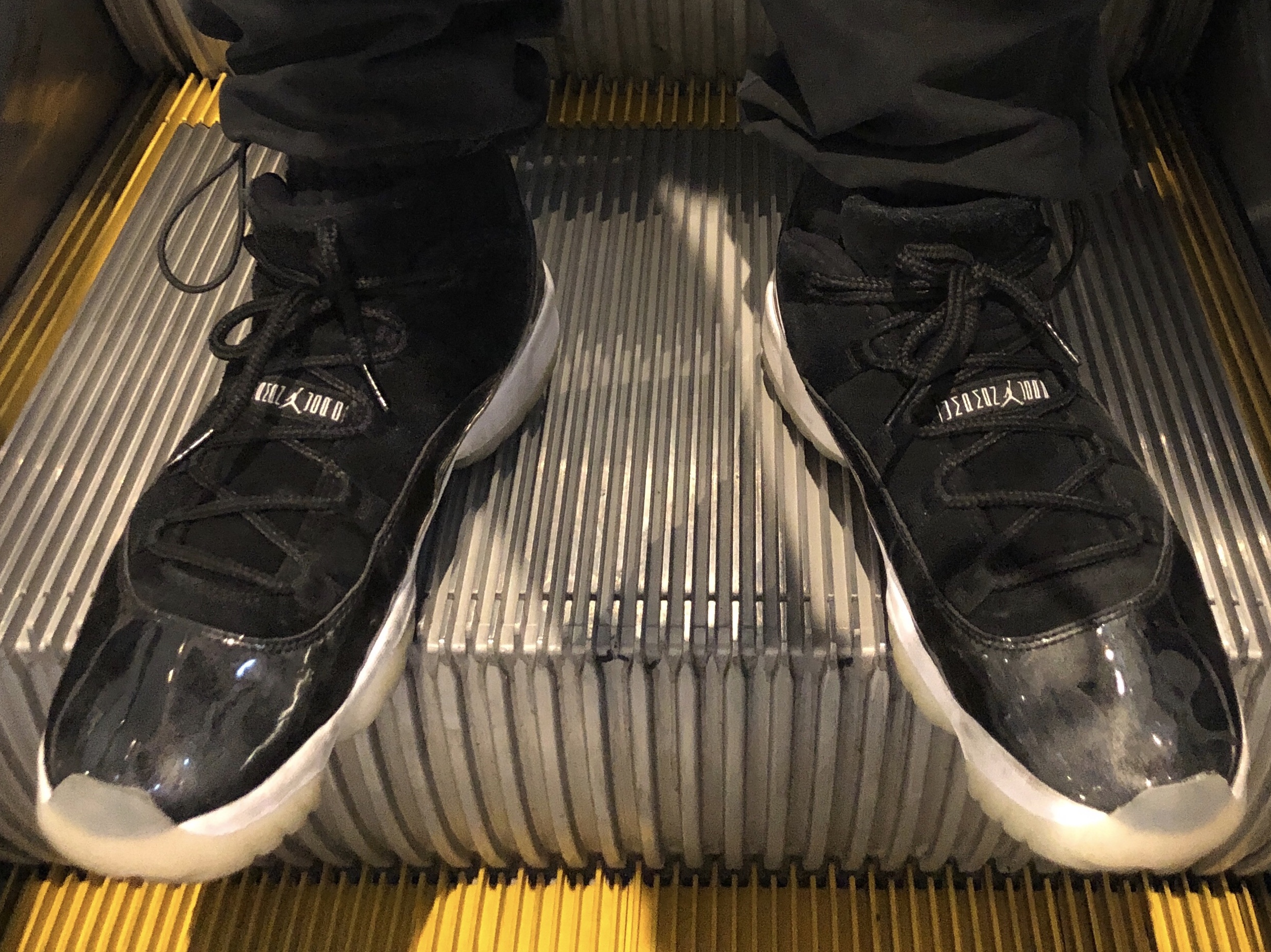 Jordan 11 Retro Low Barons 착용 스타일