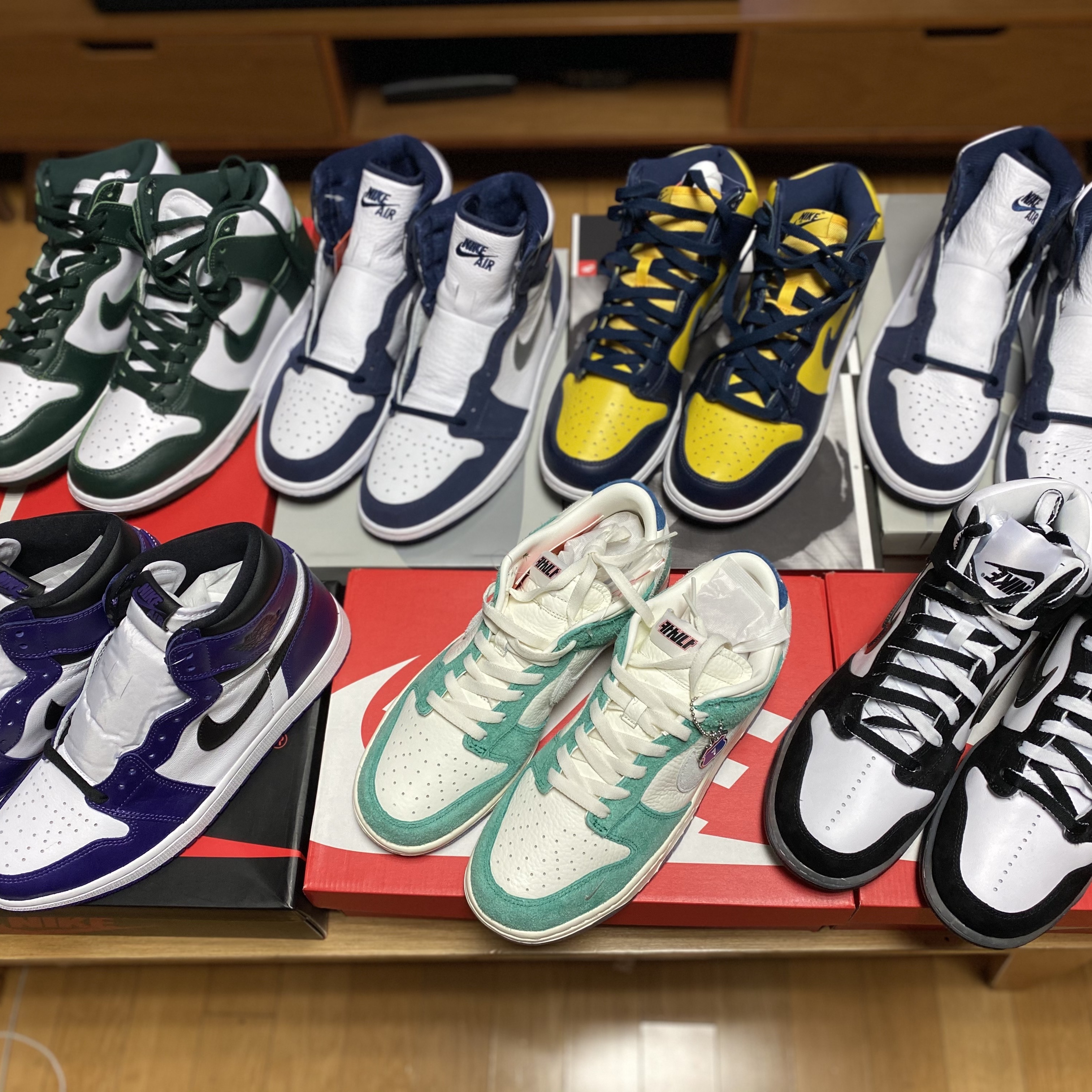 Nike x Kasina Dunk Low Road Sign - Kasina Exclusive, Nike x Slam Jam Dunk High SP Clear Black 착용 스타일