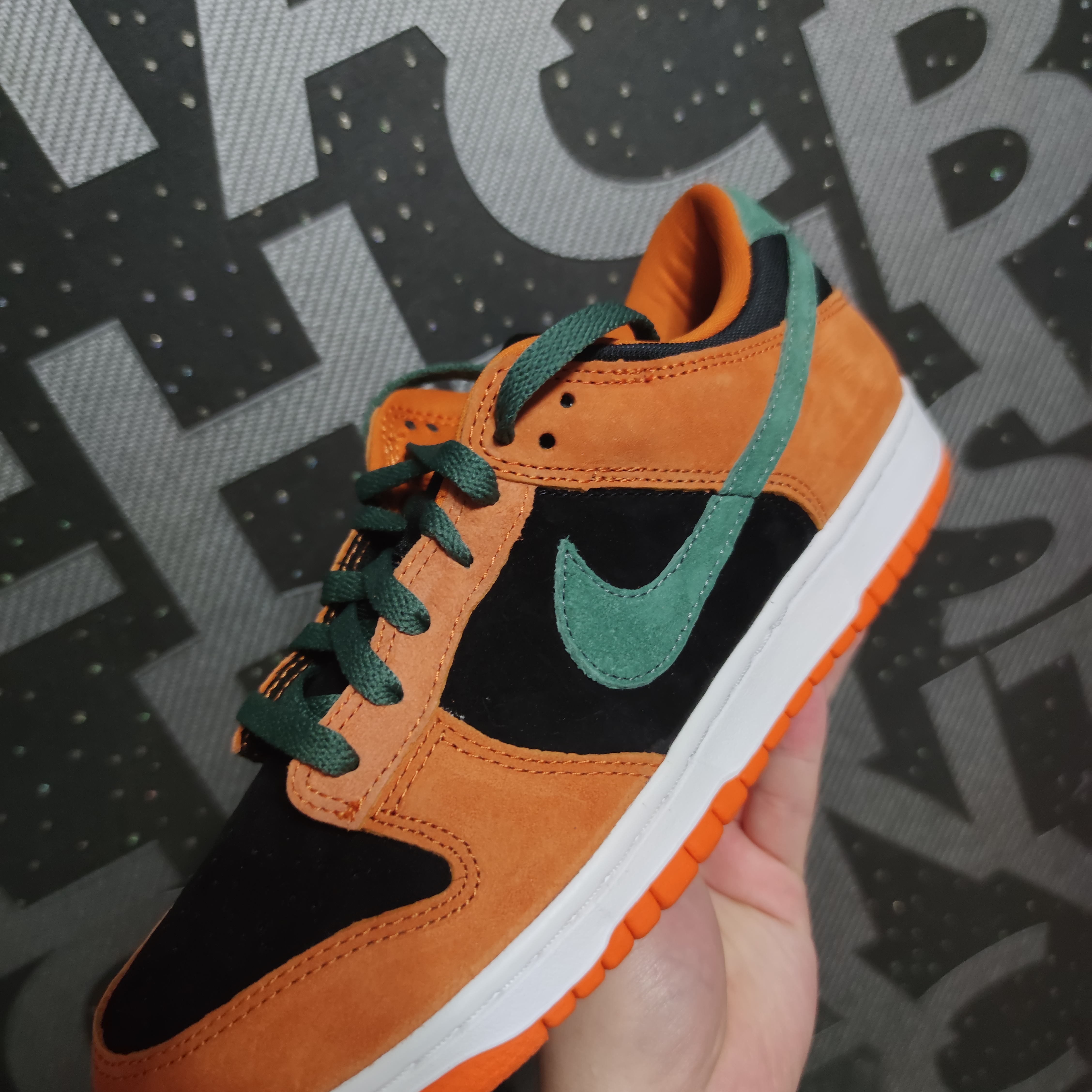 Nike Dunk Low SP Ceramic 착용 스타일 - 2