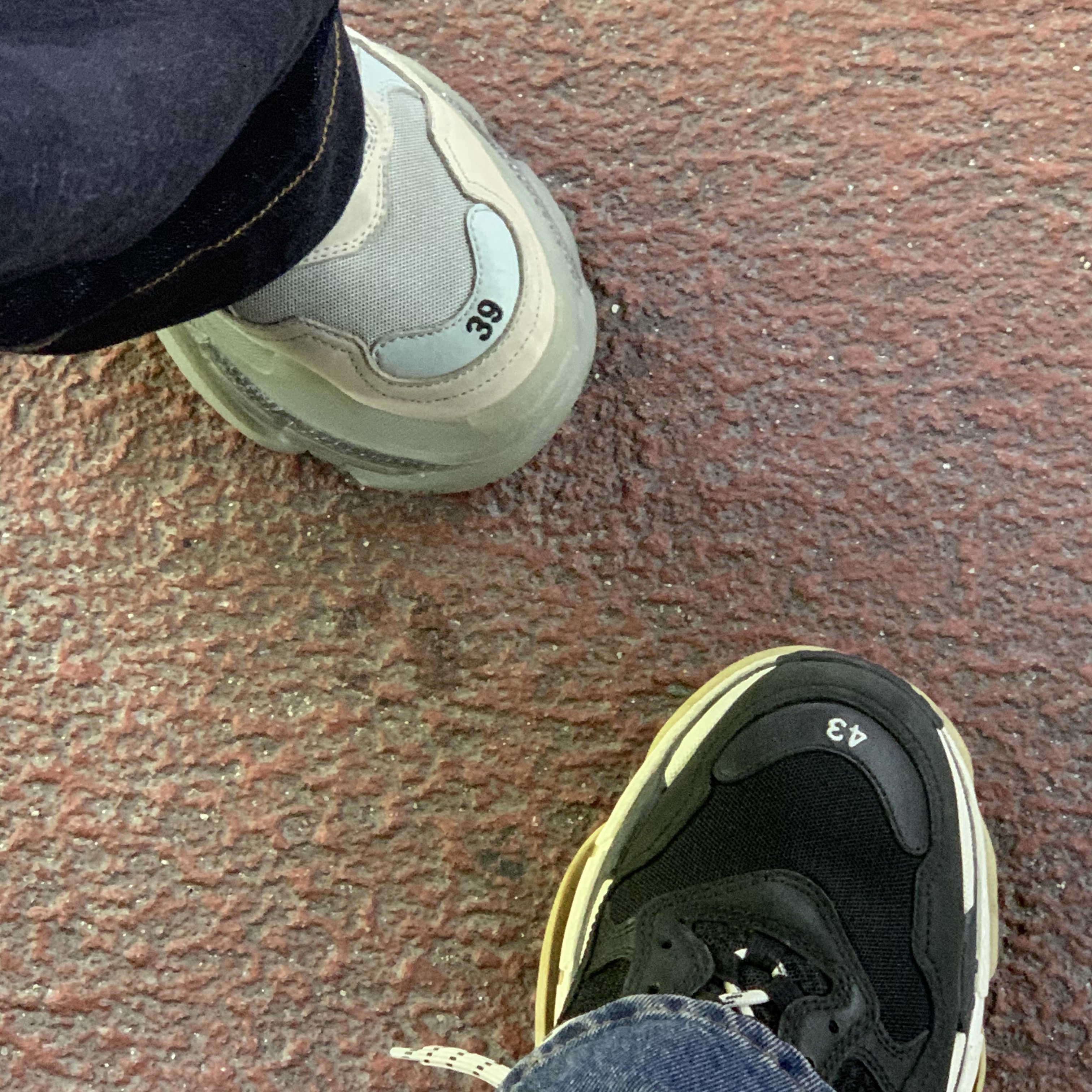 Balenciaga Triple S Trainer Black White Red 2018, Balenciaga Triple S Clear Sole White 2019 착용 스타일