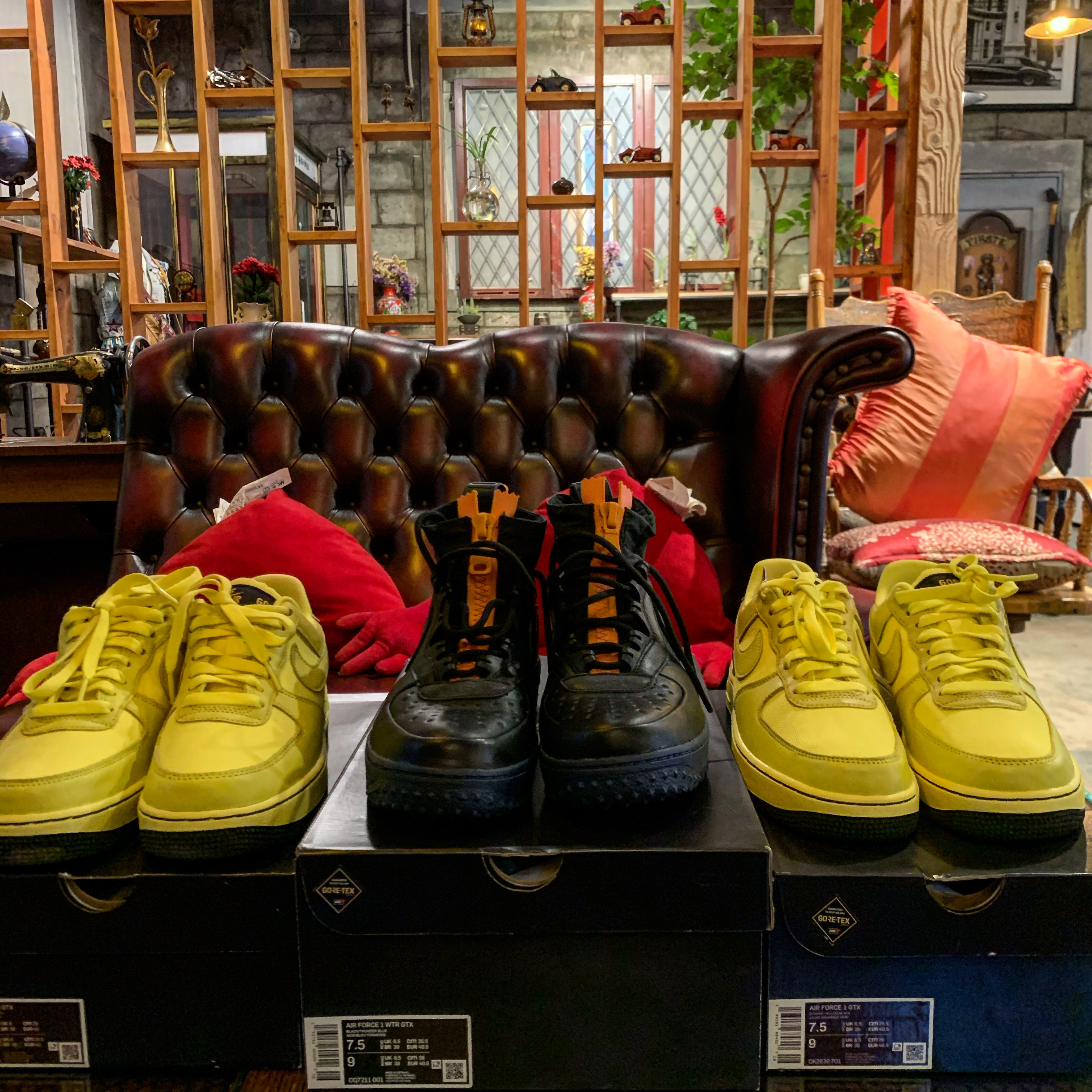 Nike Air Force 1 Low Gore-Tex Dynamic Yellow, Nike Air Force 1 Winter Gore-Tex Black 착용 스타일