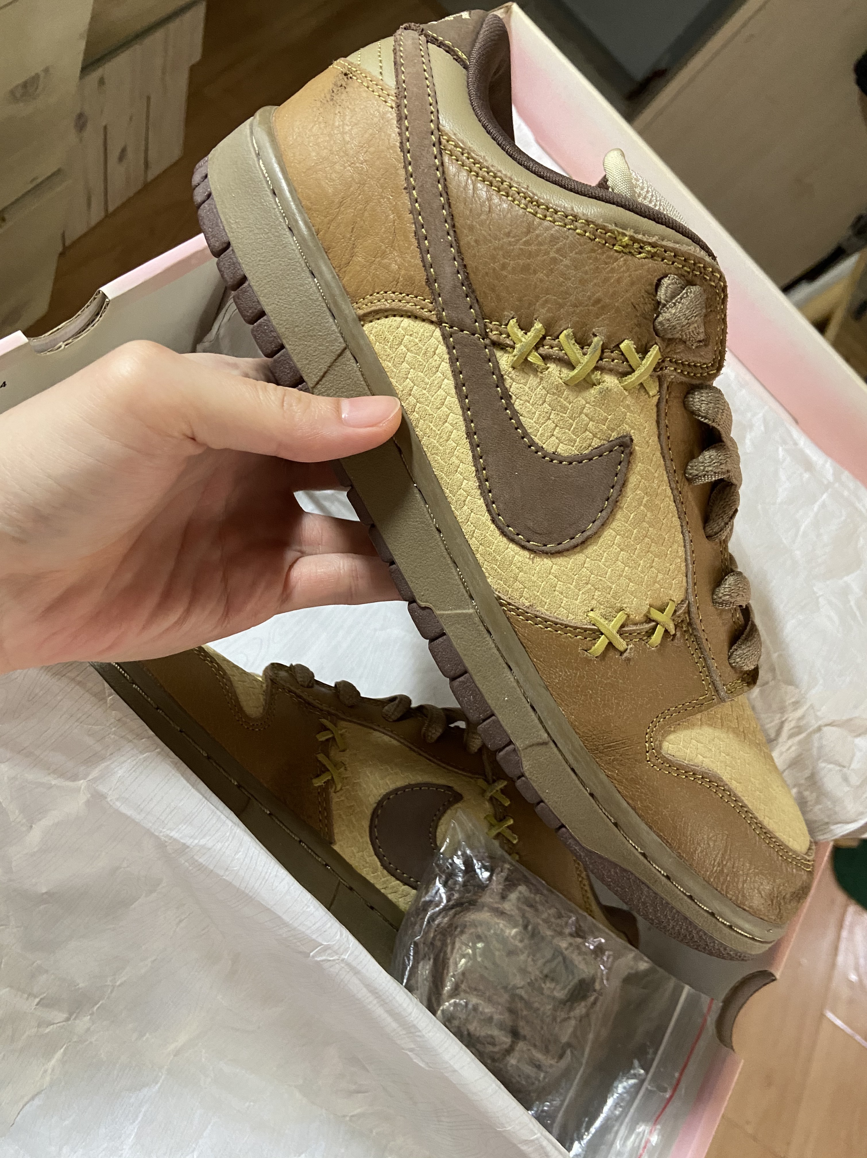 Nike Dunk Low Pro SB Shanghai 2 착용 스타일