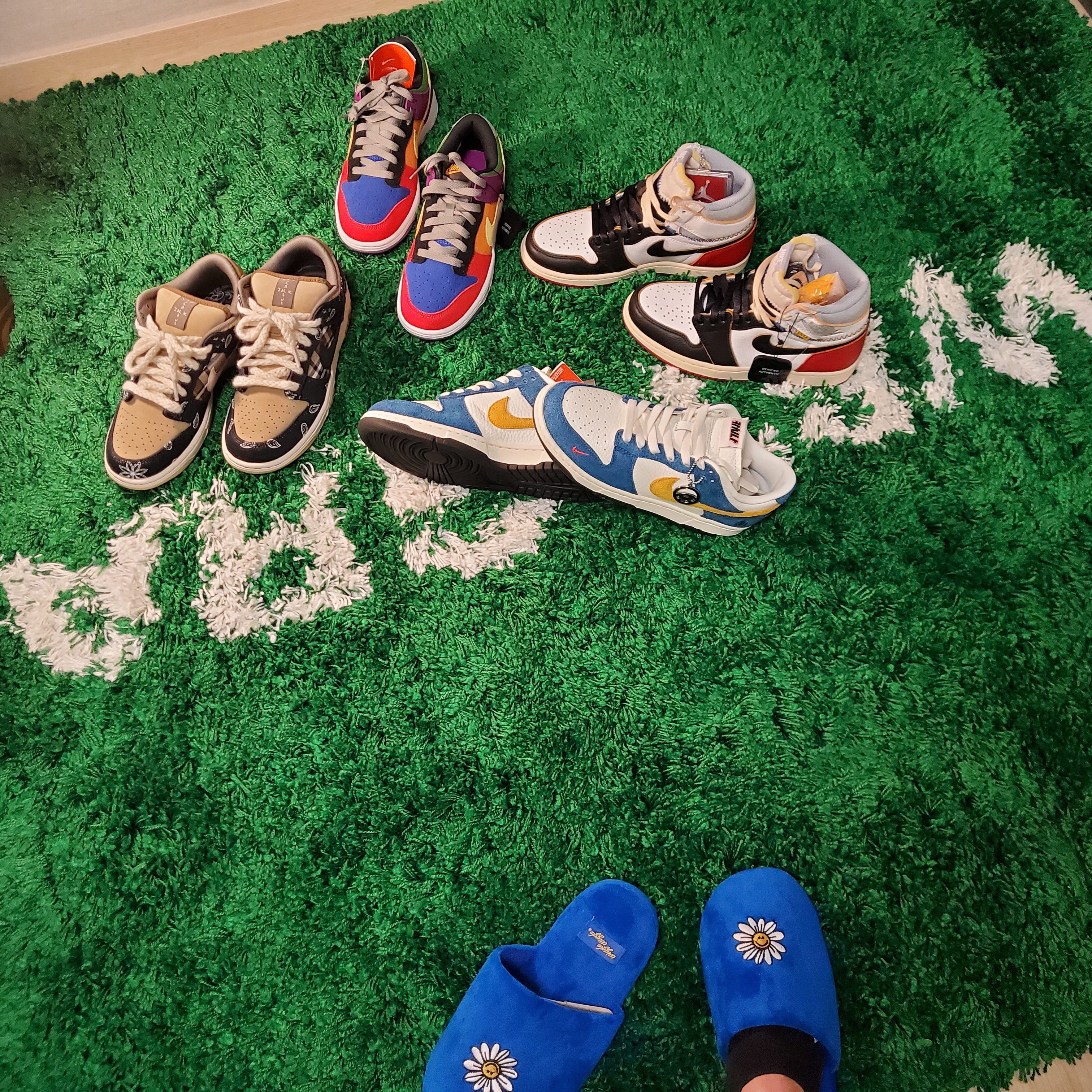 Jordan 1 x Union Retro High Black Toe, Nike Dunk Low SP Retro Viotech 2019 착용 스타일
