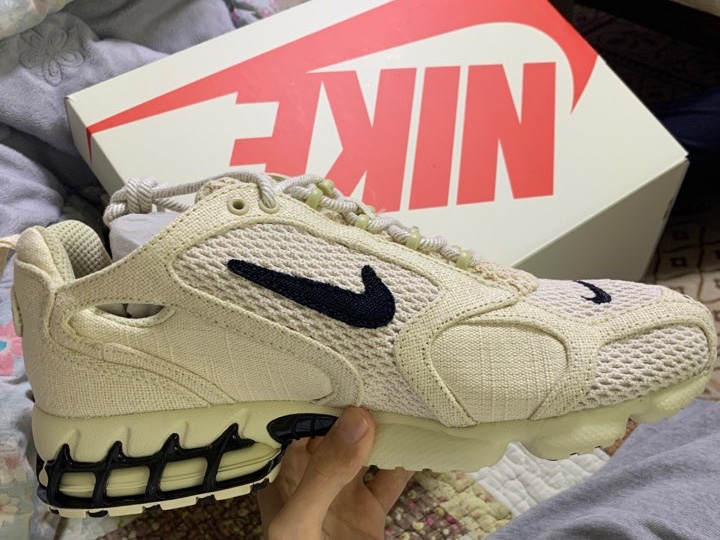 Nike x Stussy Air Zoom Spiridon Cage 2 Fossil 착용 스타일