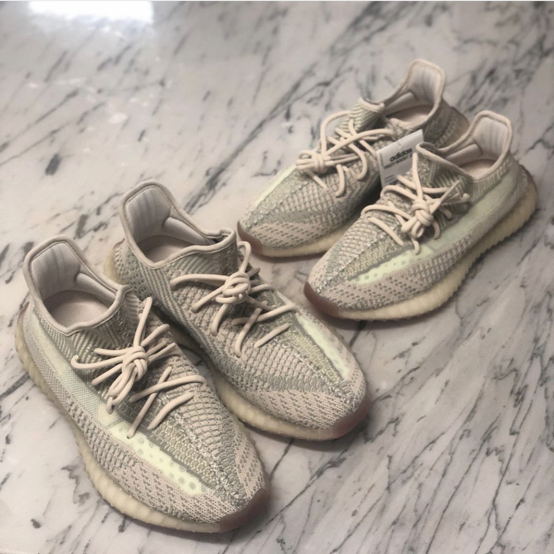 Adidas Yeezy Boost 350 V2 Citrin - Non-Reflective 착용 스타일