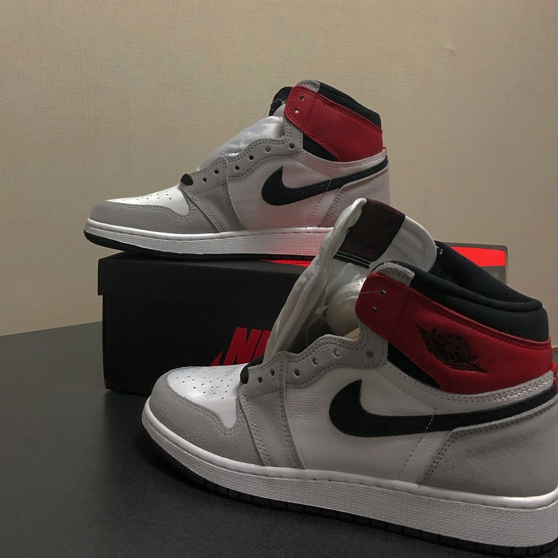 (GS) Jordan 1 Retro High OG Light Smoke Grey 착용 스타일