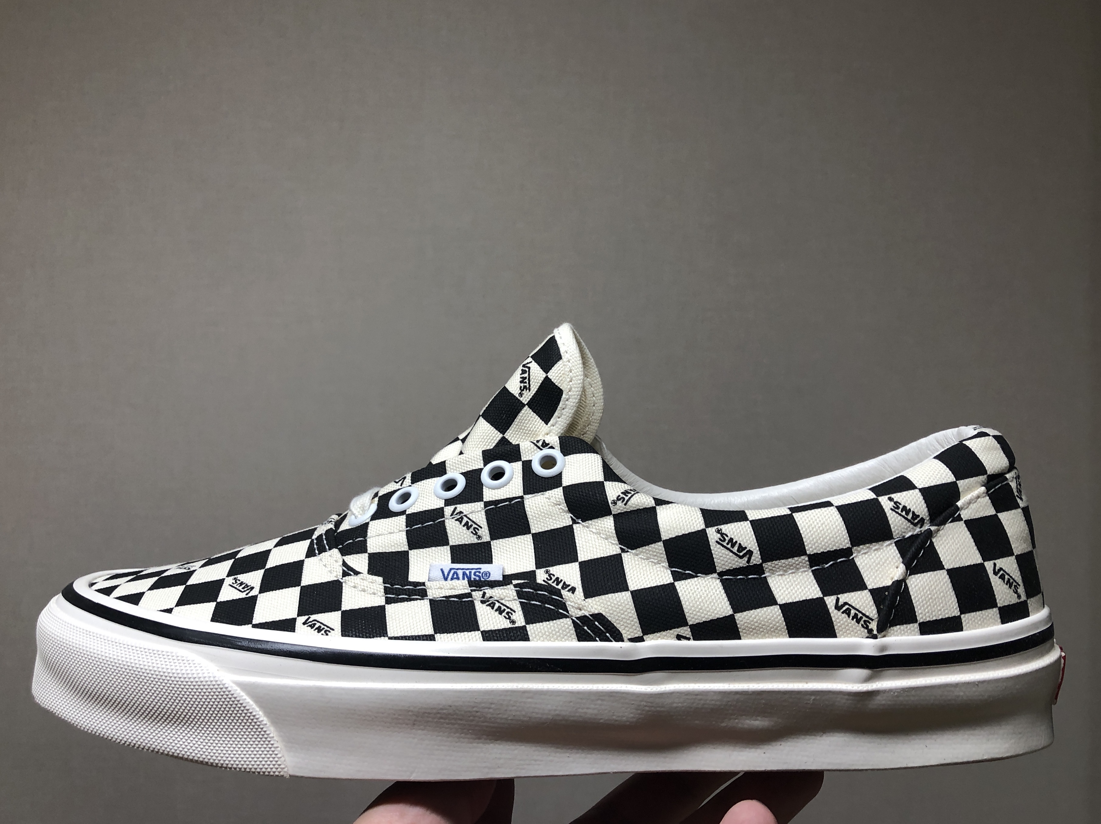 Vans Vault OG Era LX Checkerboard Canvas 착용 스타일