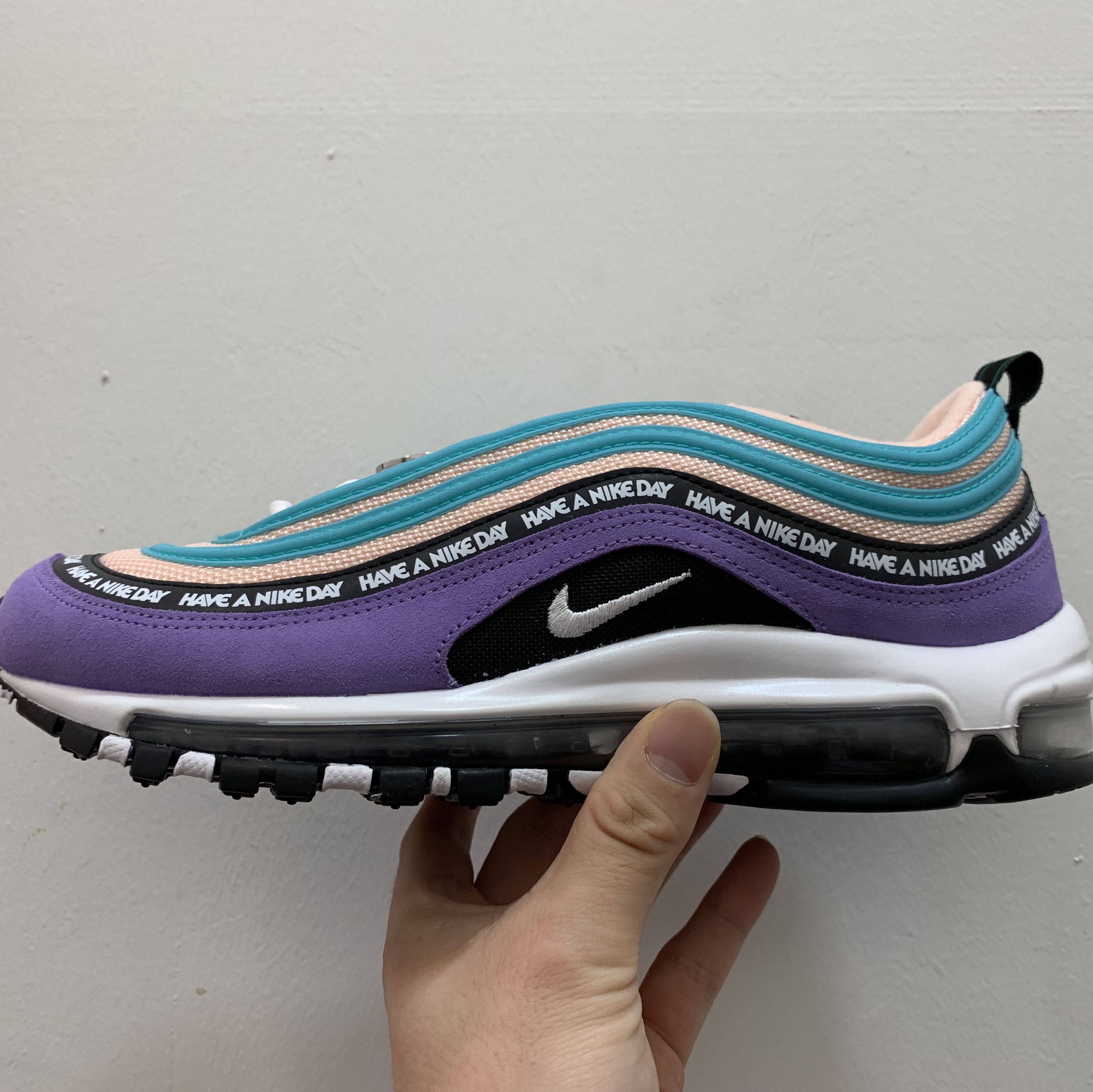 Nike Air Max 97 Have a Nike Day 착용 스타일