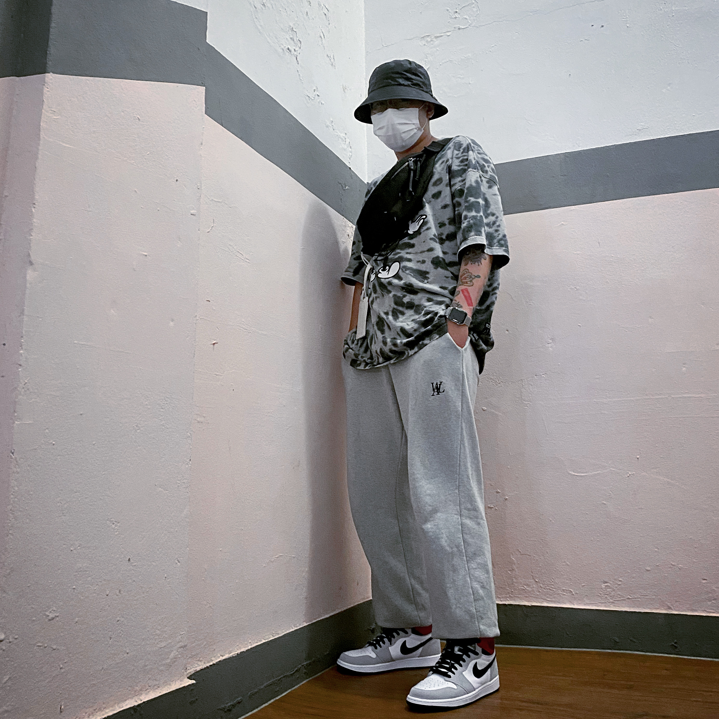 Jordan 1 Retro High OG Light Smoke Grey 착용 스타일