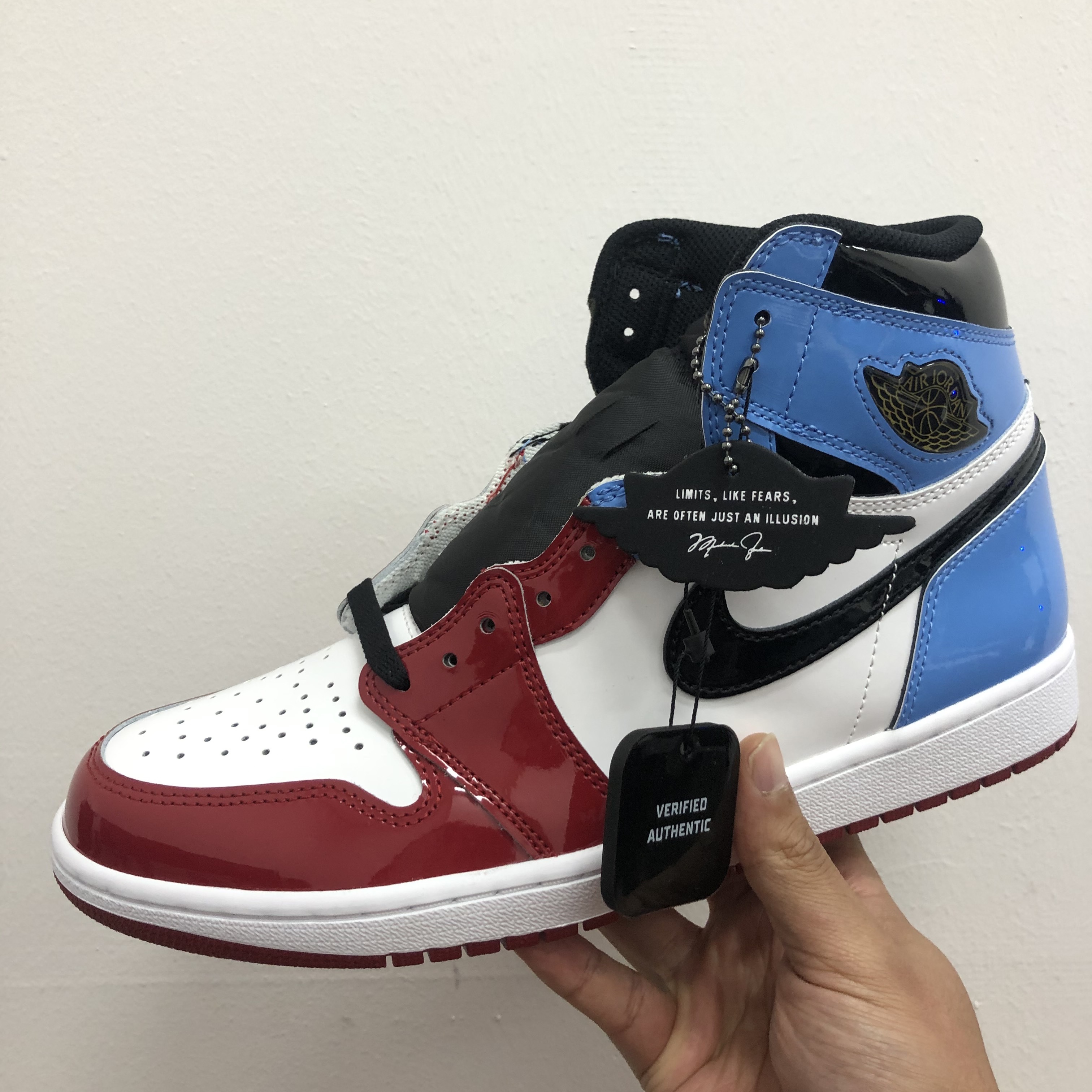 Jordan 1 Retro High Fearless UNC Chicago 착용 스타일