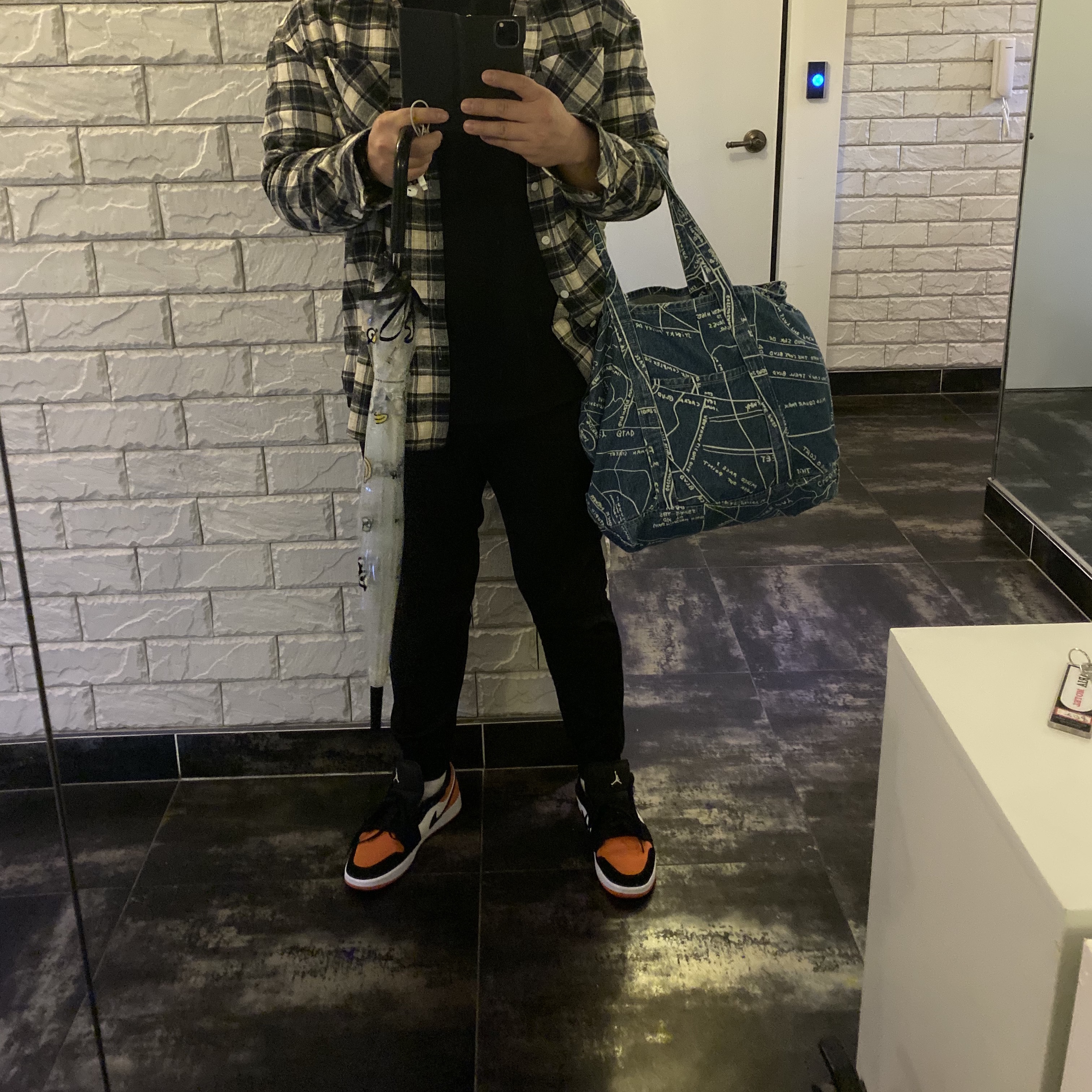 Jordan 1 Low Shattered Backboard, Jordan 1 Retro High Shattered Backboard 3.0 착용 스타일 - 4