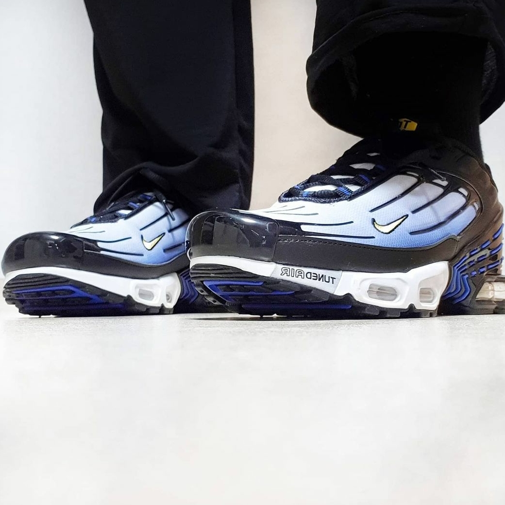 Nike Air Max Plus 3 Hyper Blue 착용 스타일 - 2