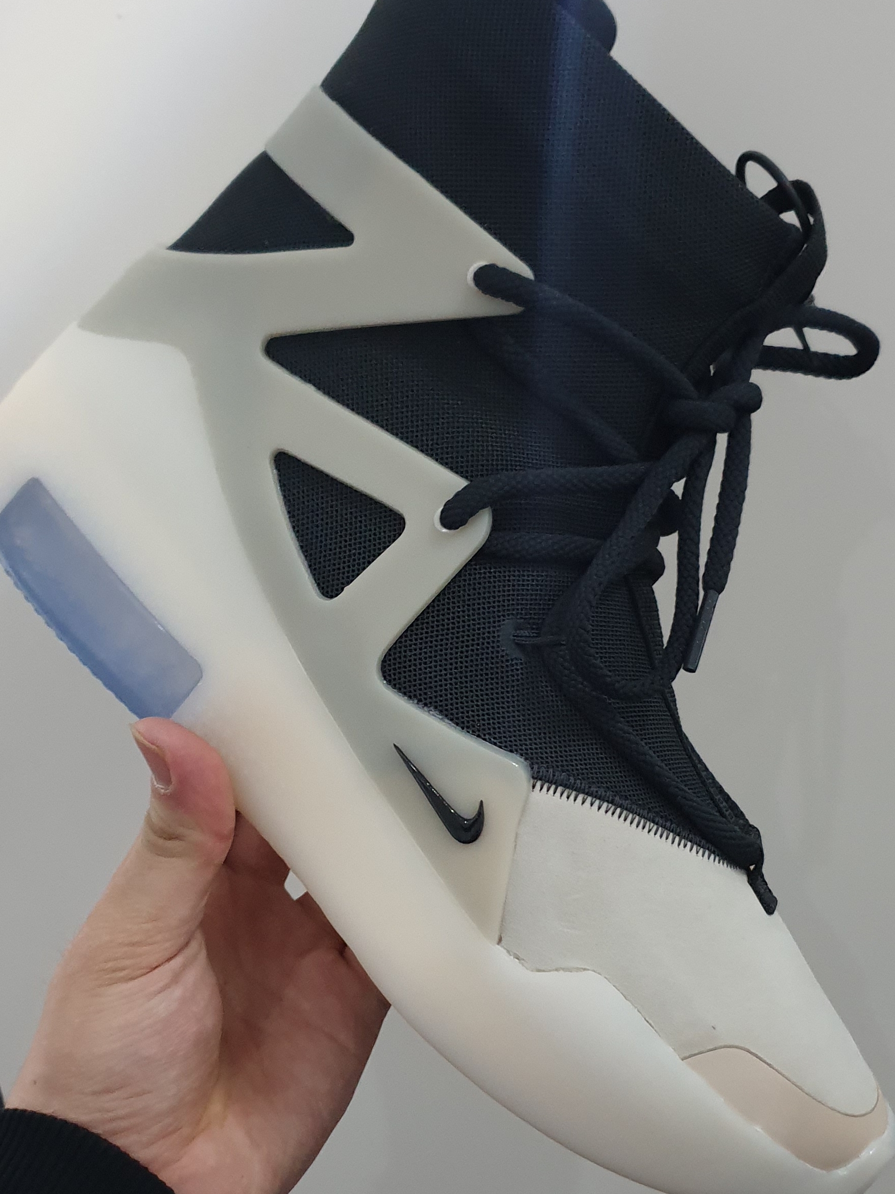 NIke x Fear of God Air Fear of God 1 Black 착용 스타일