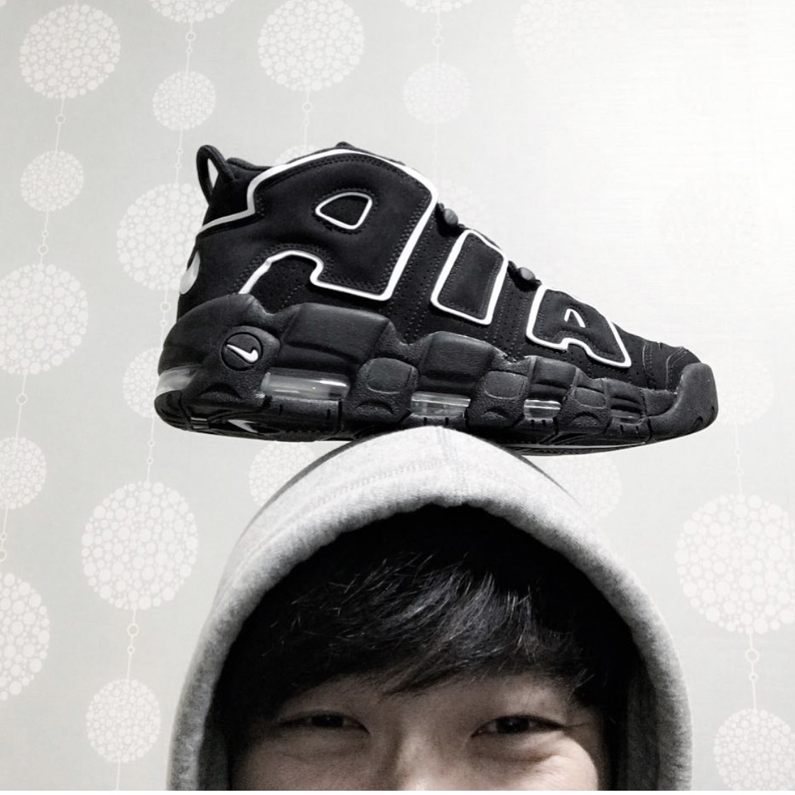 Nike Air More Uptempo Black White 2020 착용 스타일