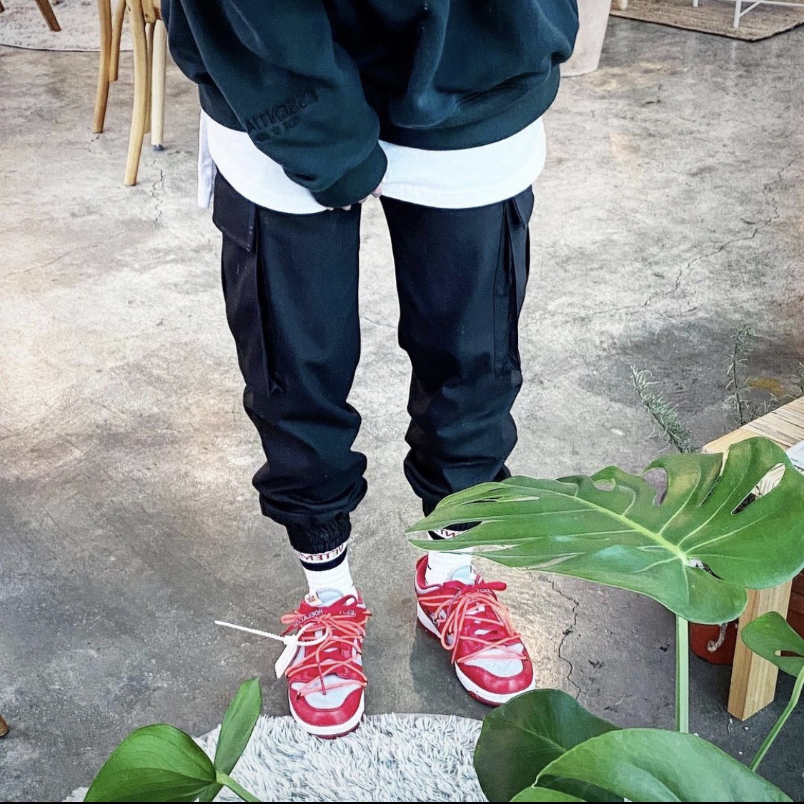 Nike x Off-White Dunk Low University Red 착용 스타일