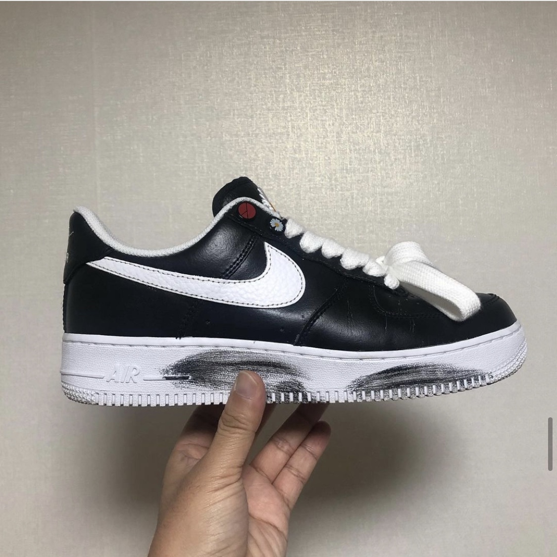 Nike x Peaceminusone Air Force 1 Low Para-Noise 착용 스타일