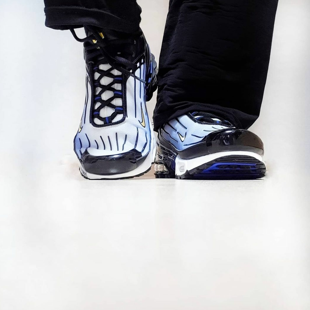 Nike Air Max Plus 3 Hyper Blue 착용 스타일 - 3
