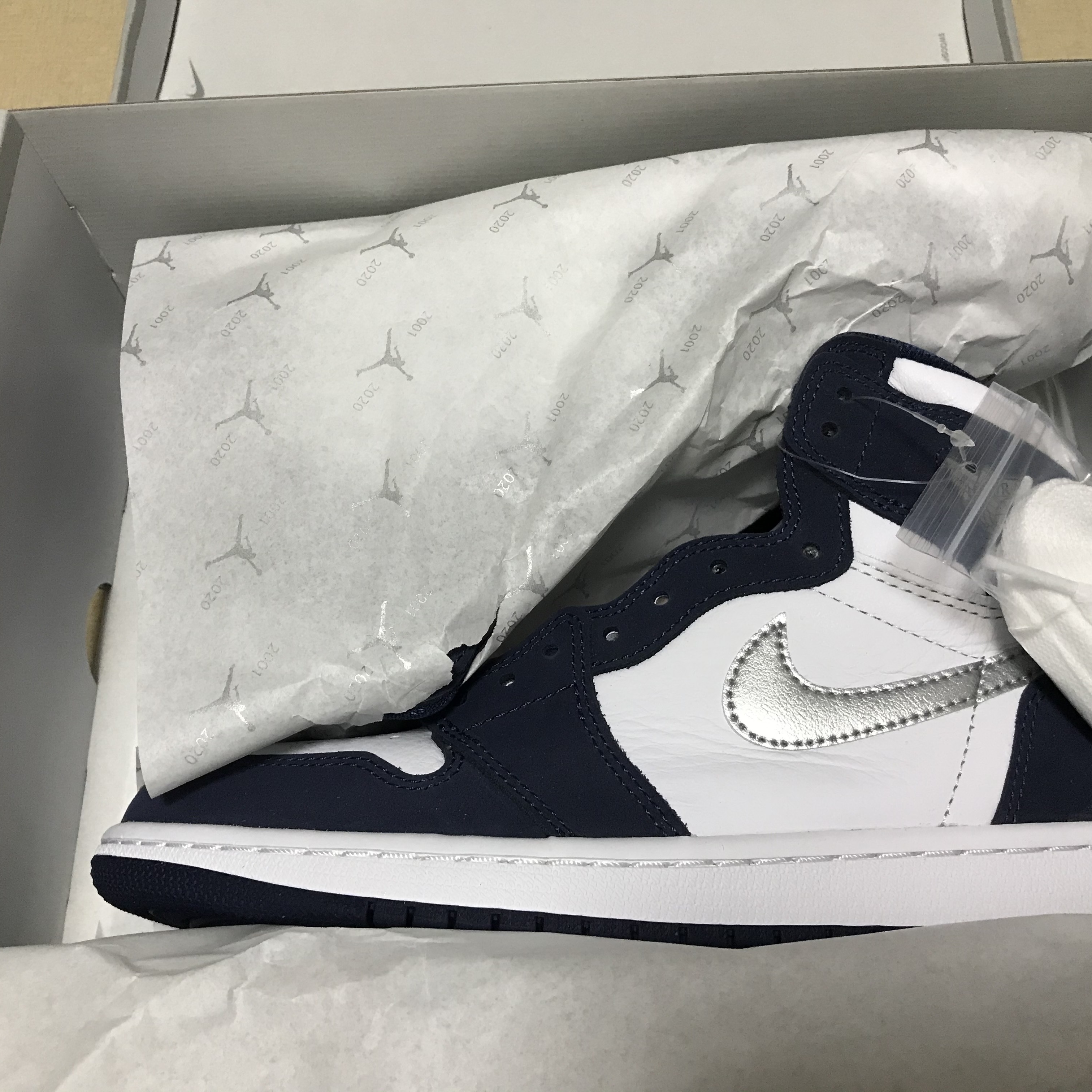 Jordan 1 Retro High OG CO.JP Midnight Navy 착용 스타일 - 2