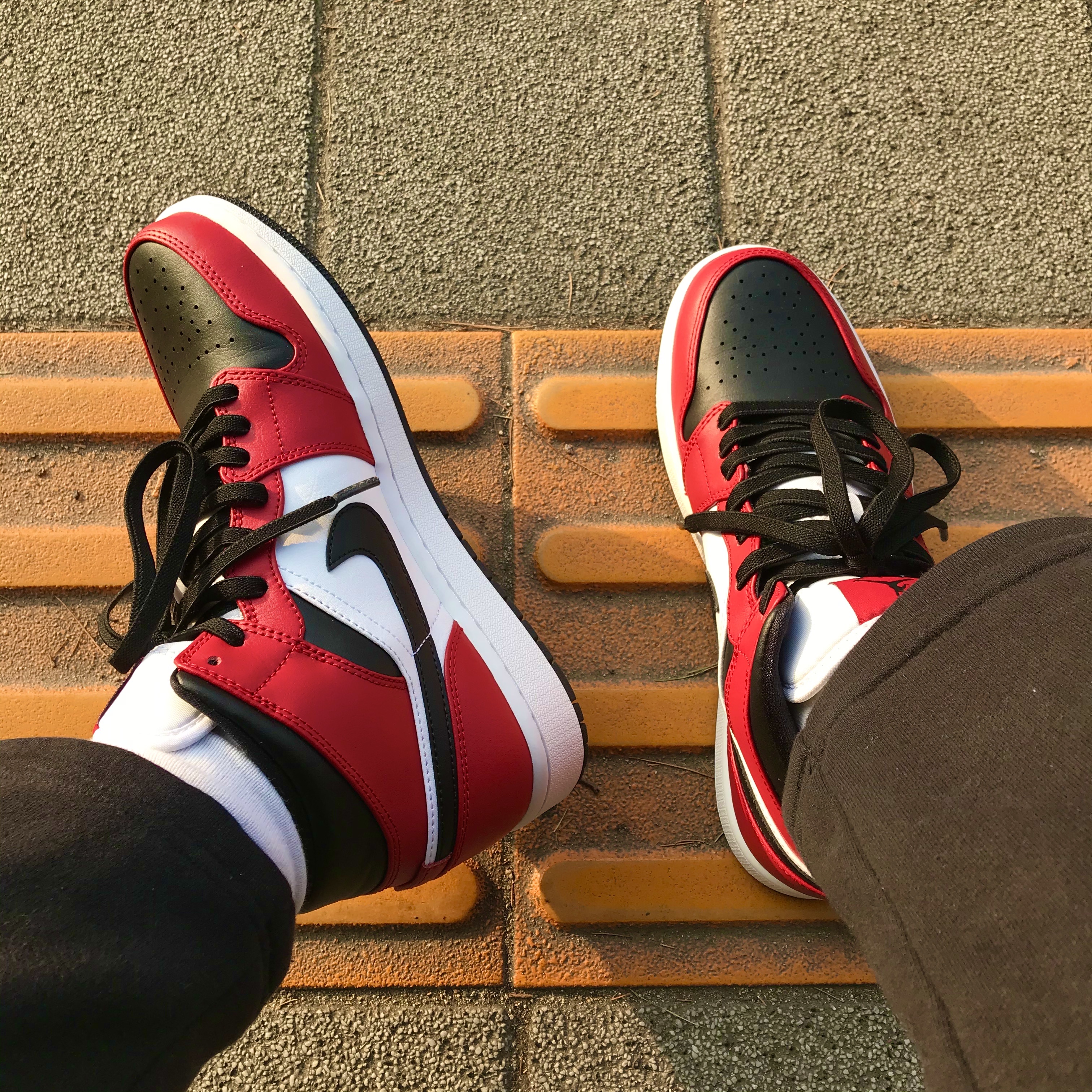 Jordan 1 Mid Chicago Black Toe 착용 스타일