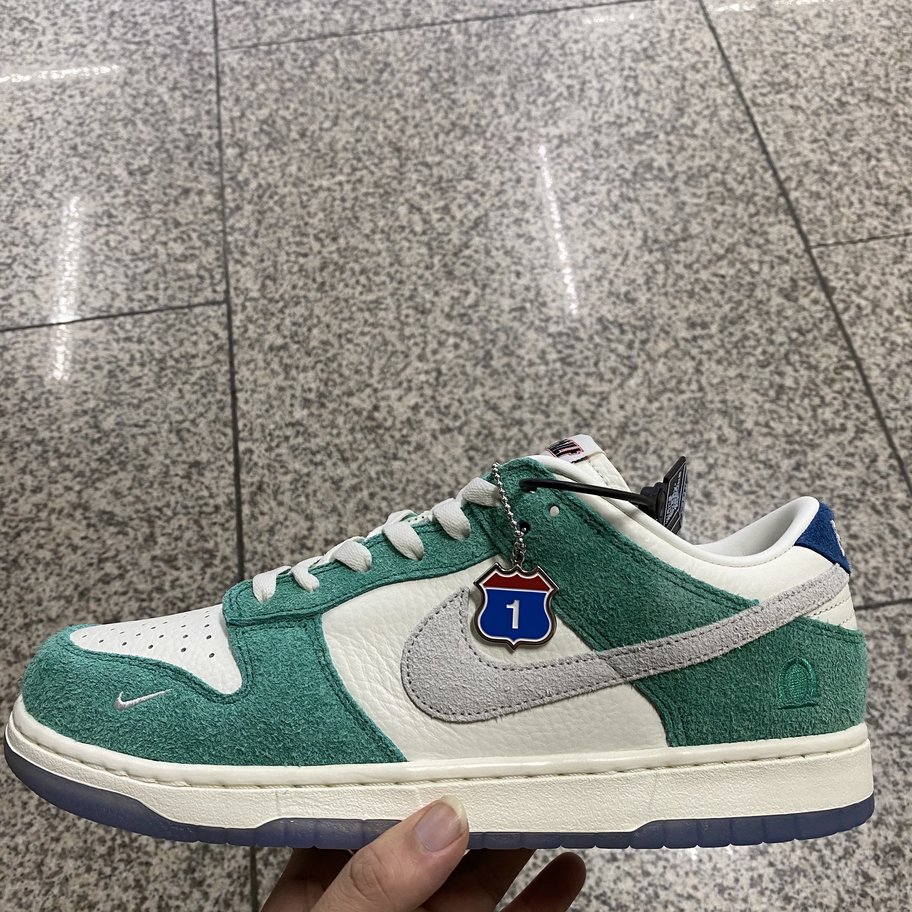 Nike x Kasina Dunk Low Road Sign - Kasina Exclusive 착용 스타일