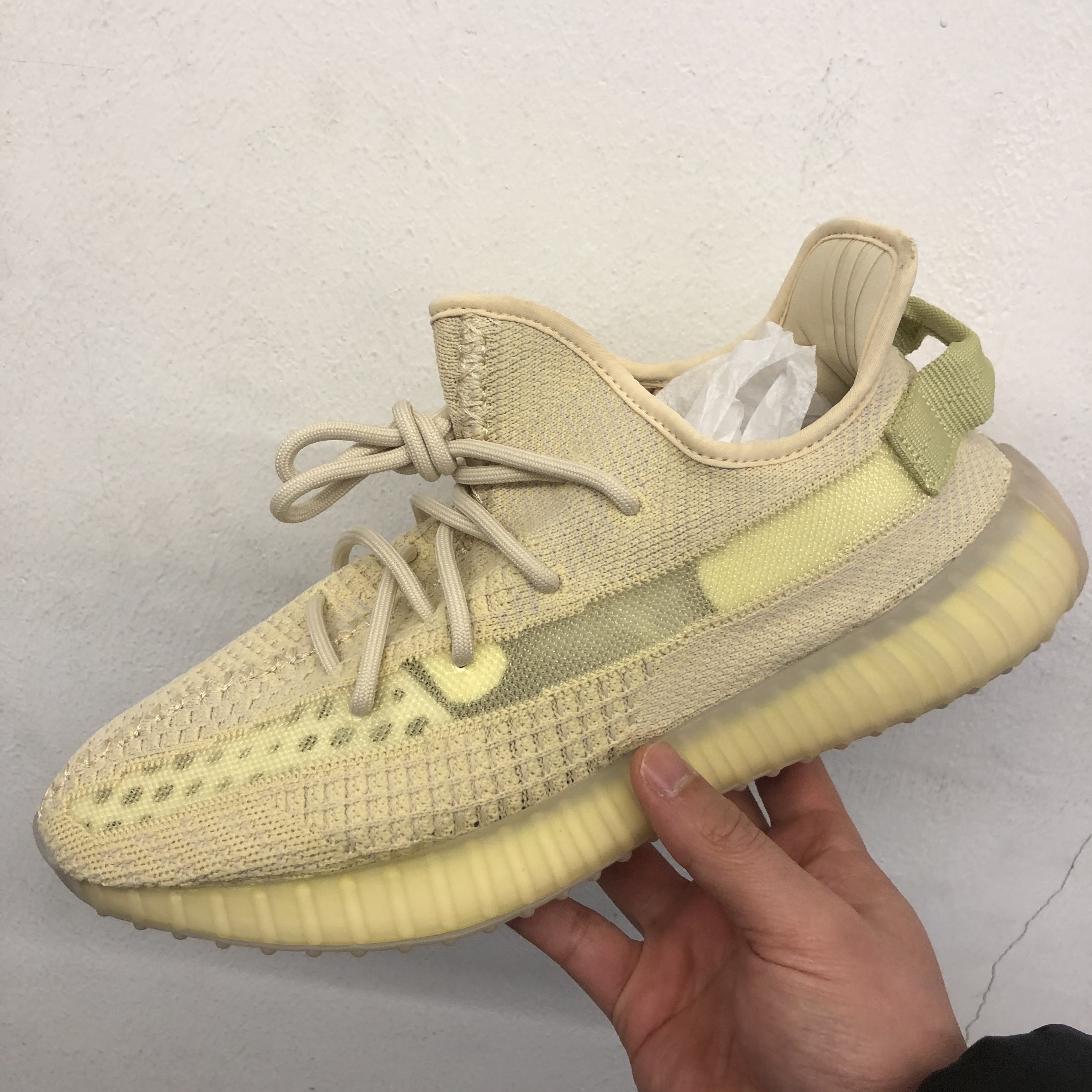Adidas Yeezy Boost 350 V2 Flax 2020 착용 스타일