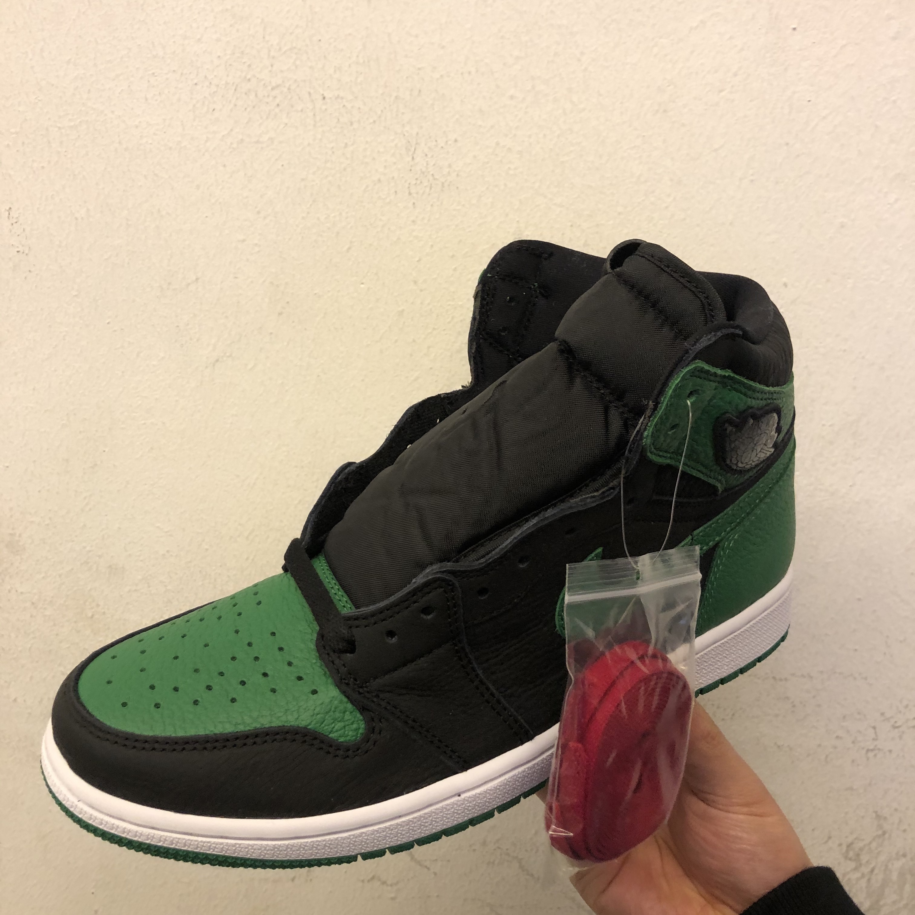 Jordan 1 Retro High OG Pine Green Black 착용 스타일