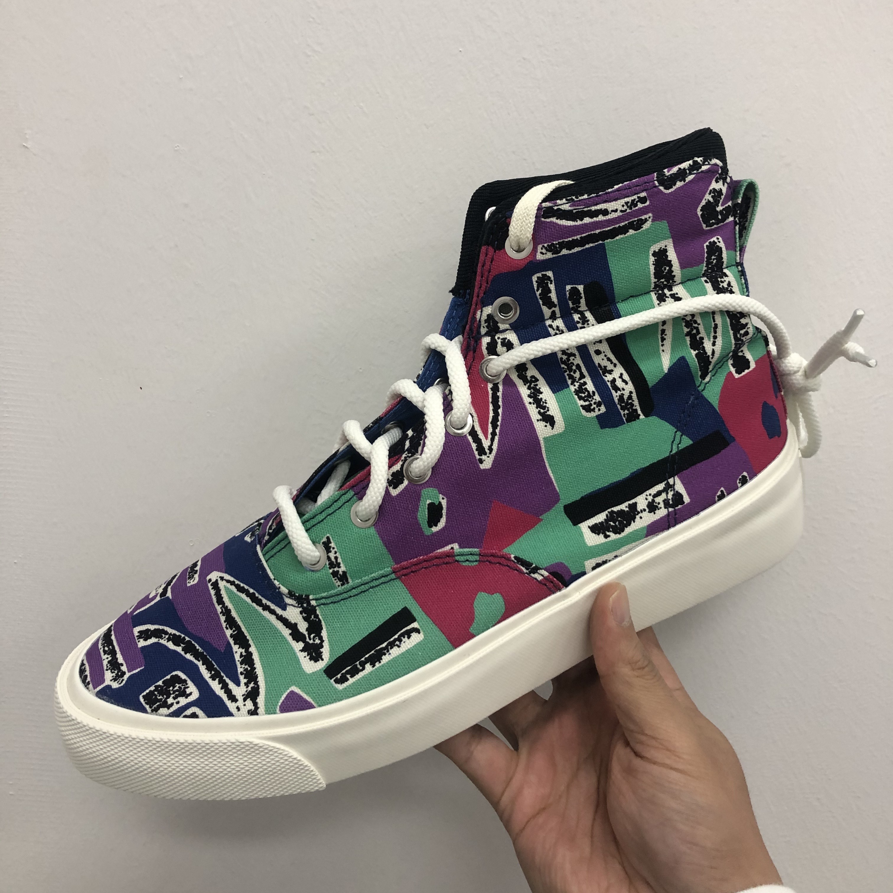 Converse x Fear of God Essentials Skid Grip Hi 착용 스타일