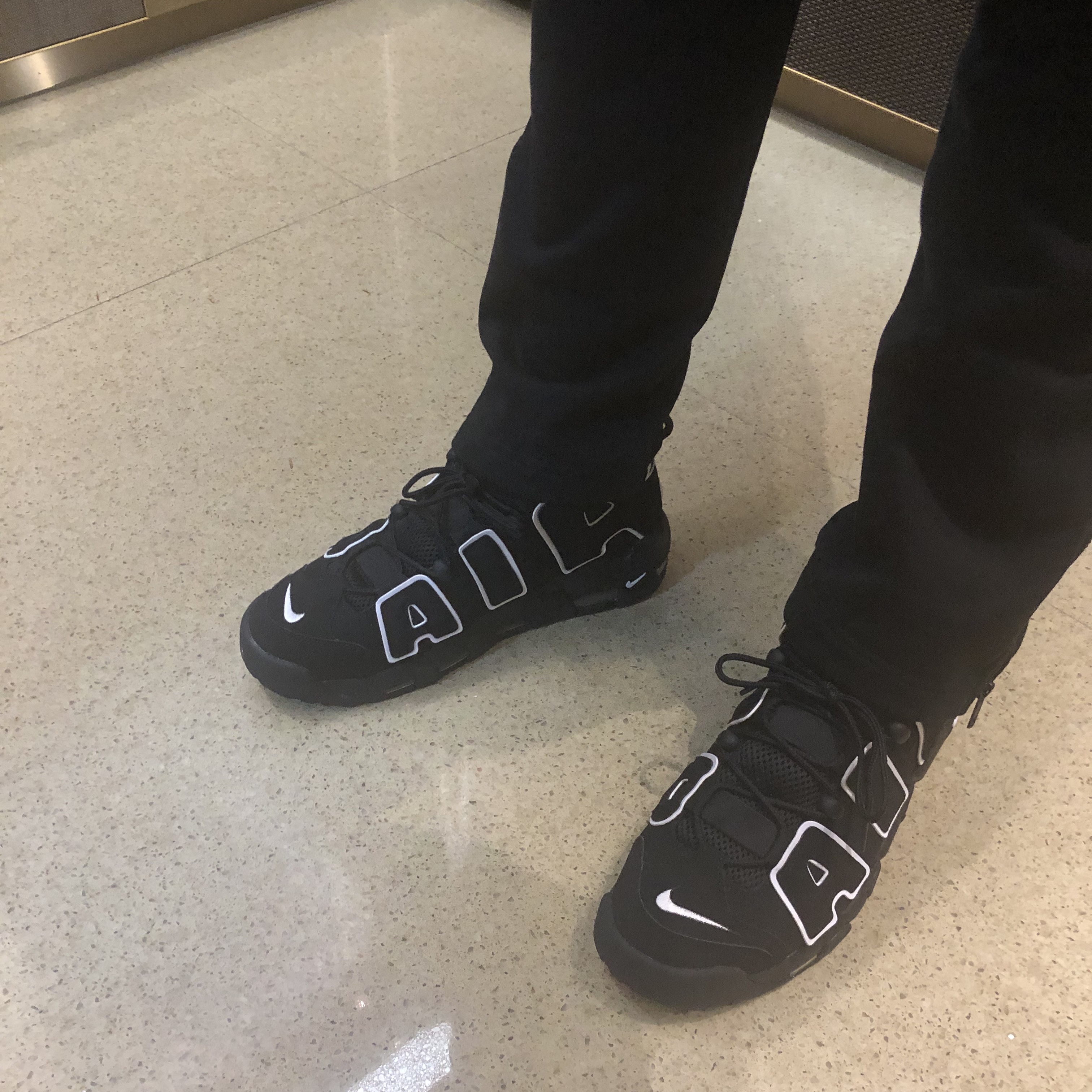 Nike Air More Uptempo Black White 2020 착용 스타일