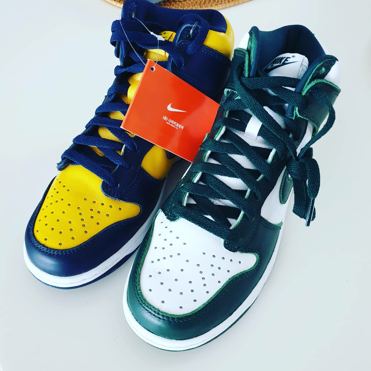 Nike Dunk High SP Spartan Green, Nike Dunk High SP Maize & Blue 착용 스타일
