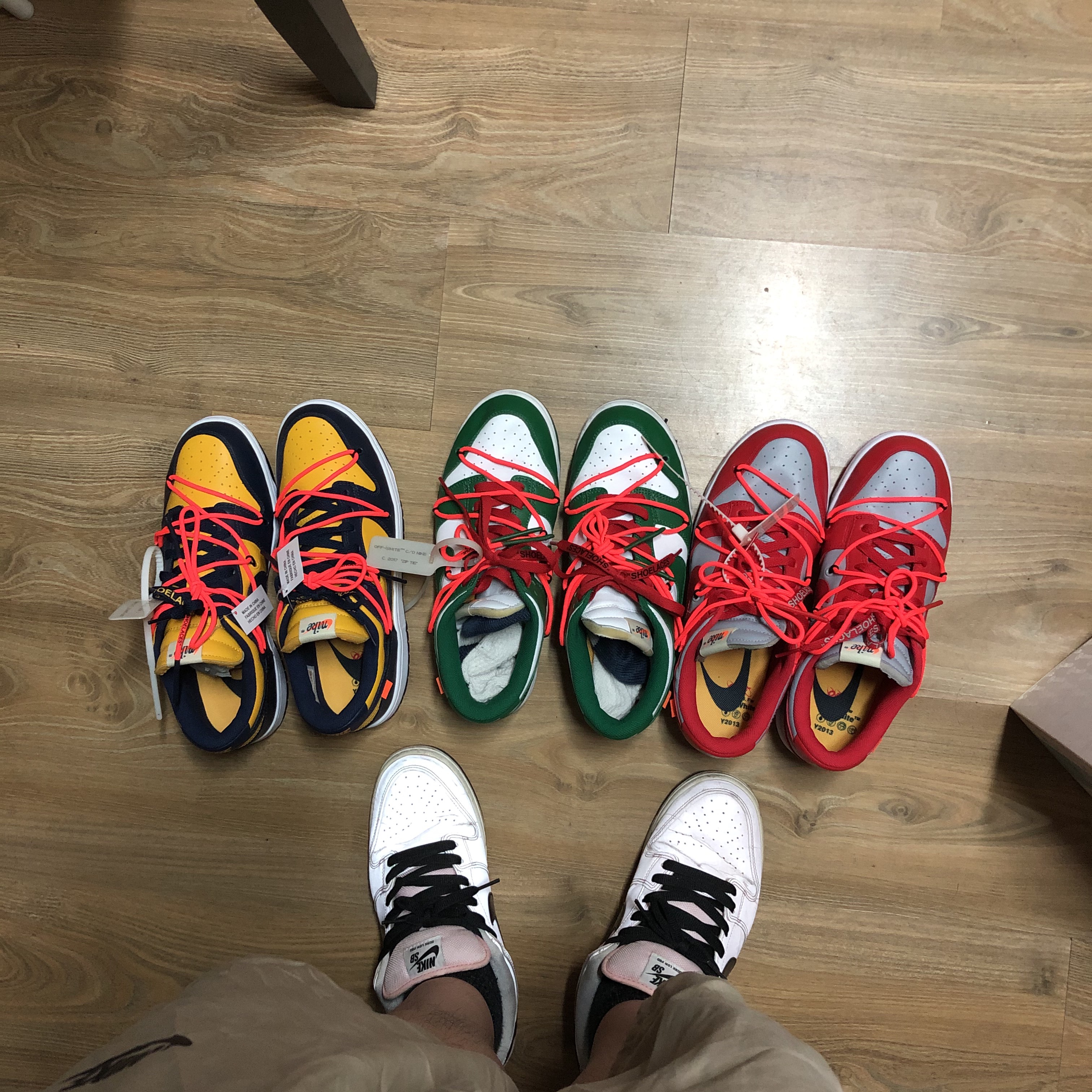 Nike x Off-White Dunk Low Pine Green, Nike x Off-White Dunk Low University Gold Midnight Navy 착용 스타일