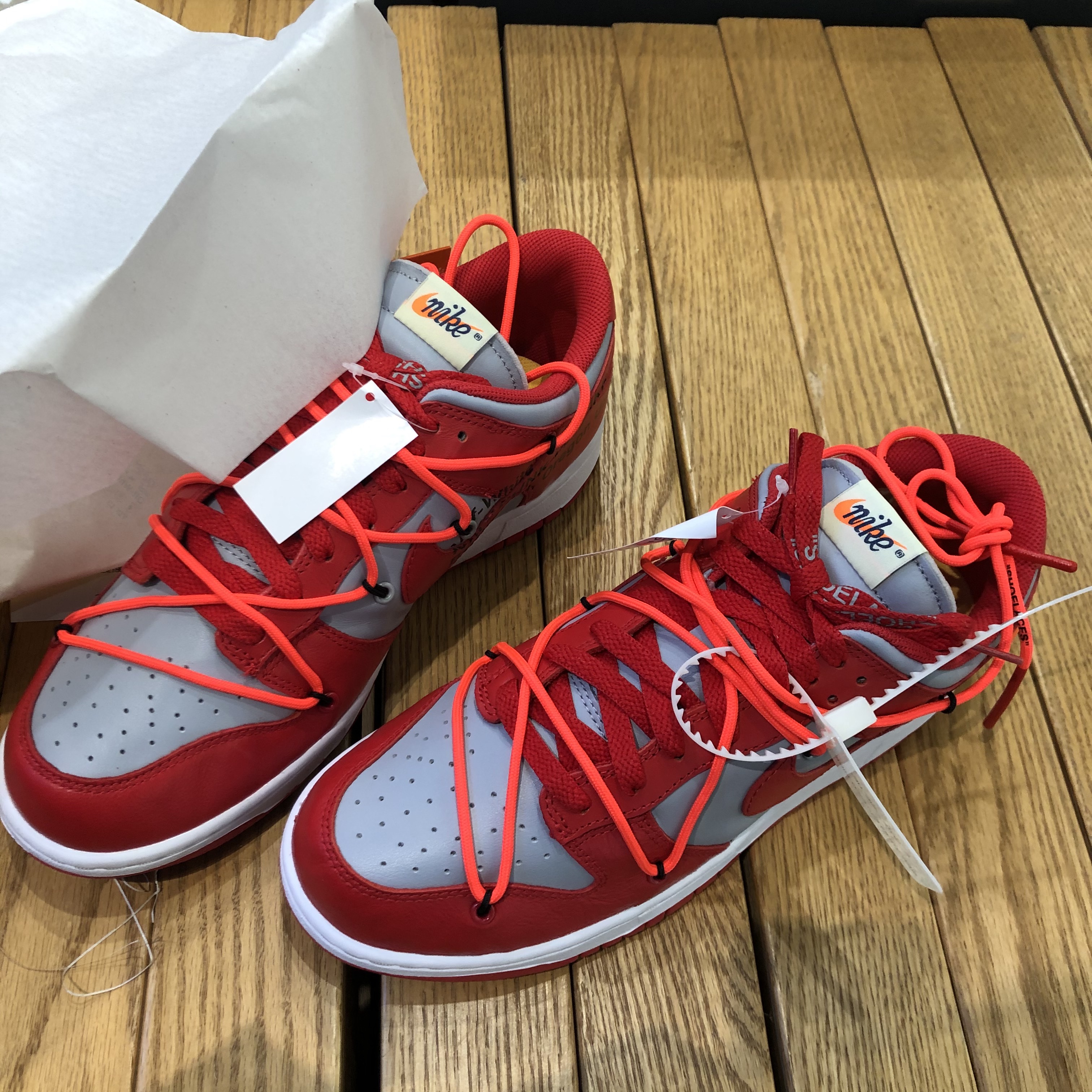 Nike x Off-White Dunk Low University Red 착용 스타일