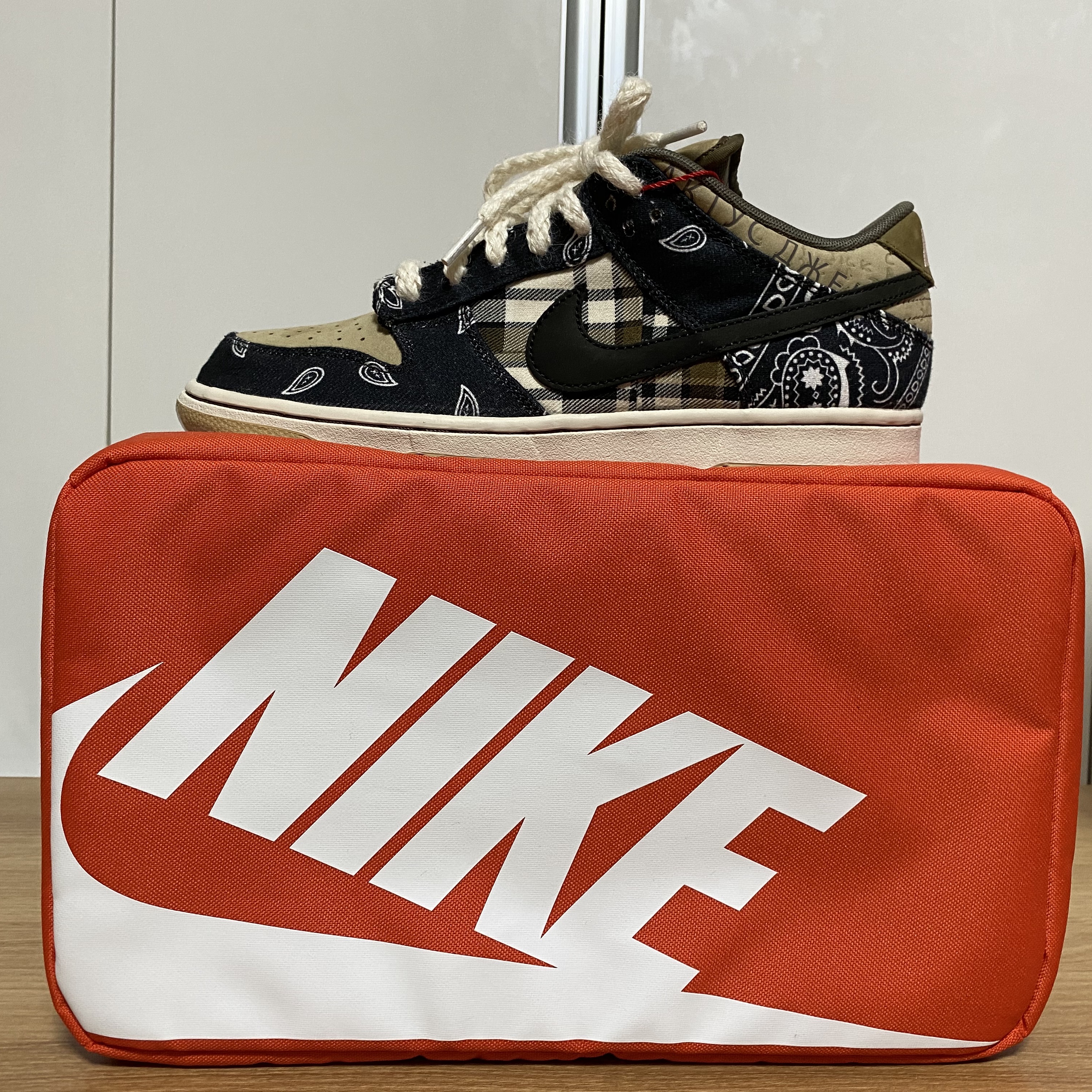 Nike x Travis Scott SB Dunk Low 착용 스타일 - 1