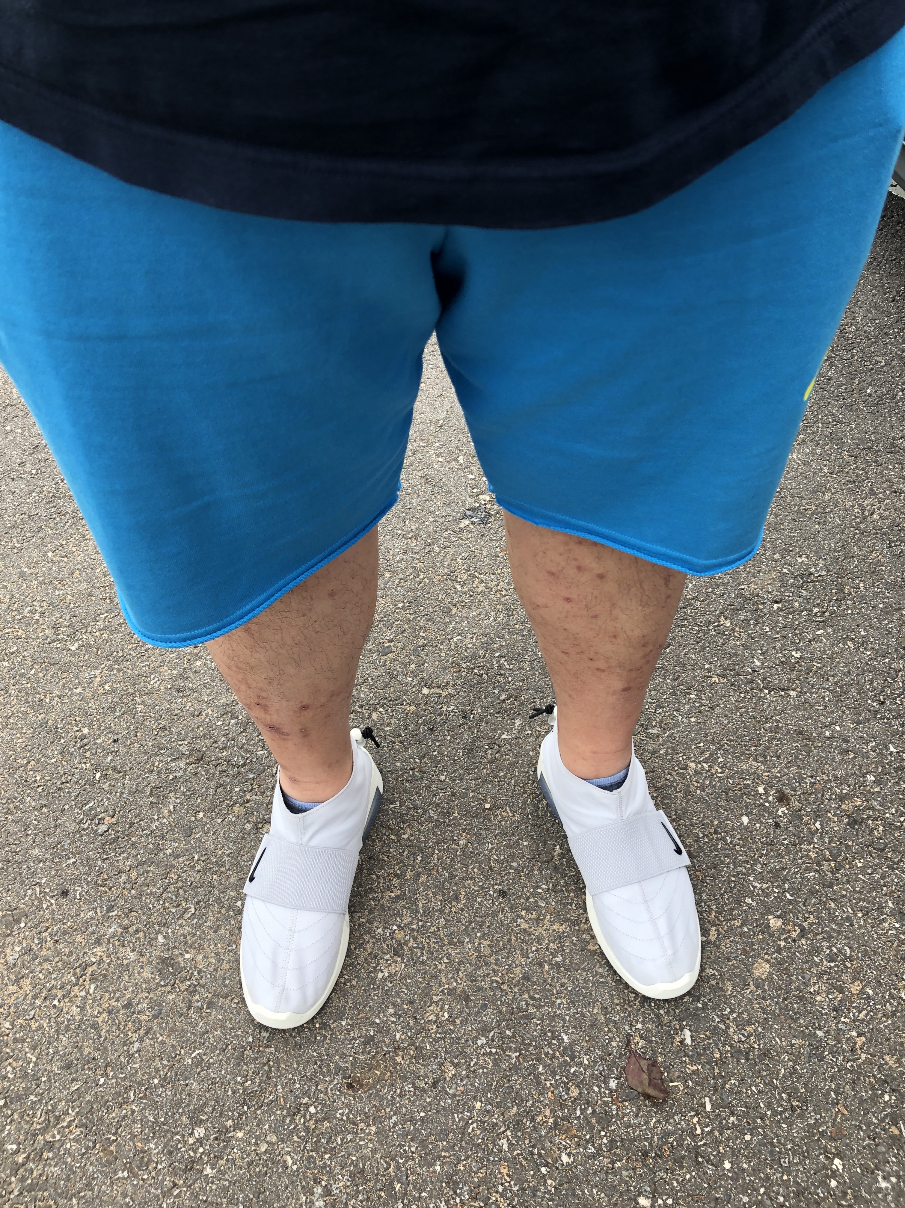 Nike x Fear of God Air Fear of God Moccasin Pure Platinum 착용 스타일