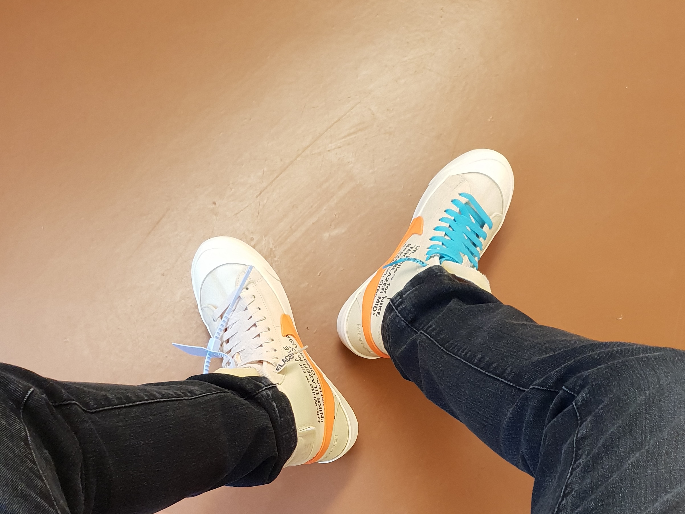 Nike x Off-White Blazer Mid Off-White All Hallow's Eve 착용 스타일