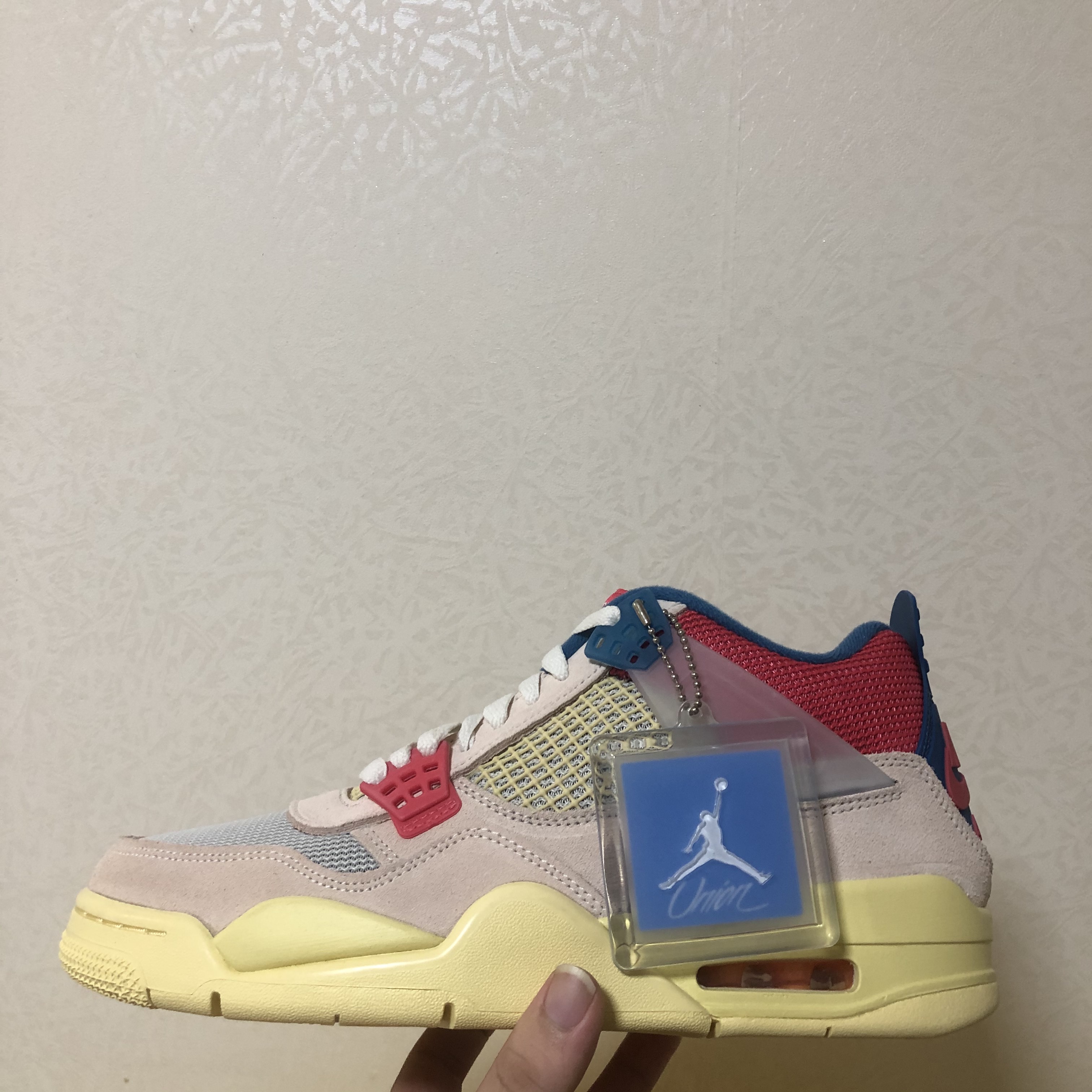 Jordan 4 x Union Retro Guava Ice 착용 스타일