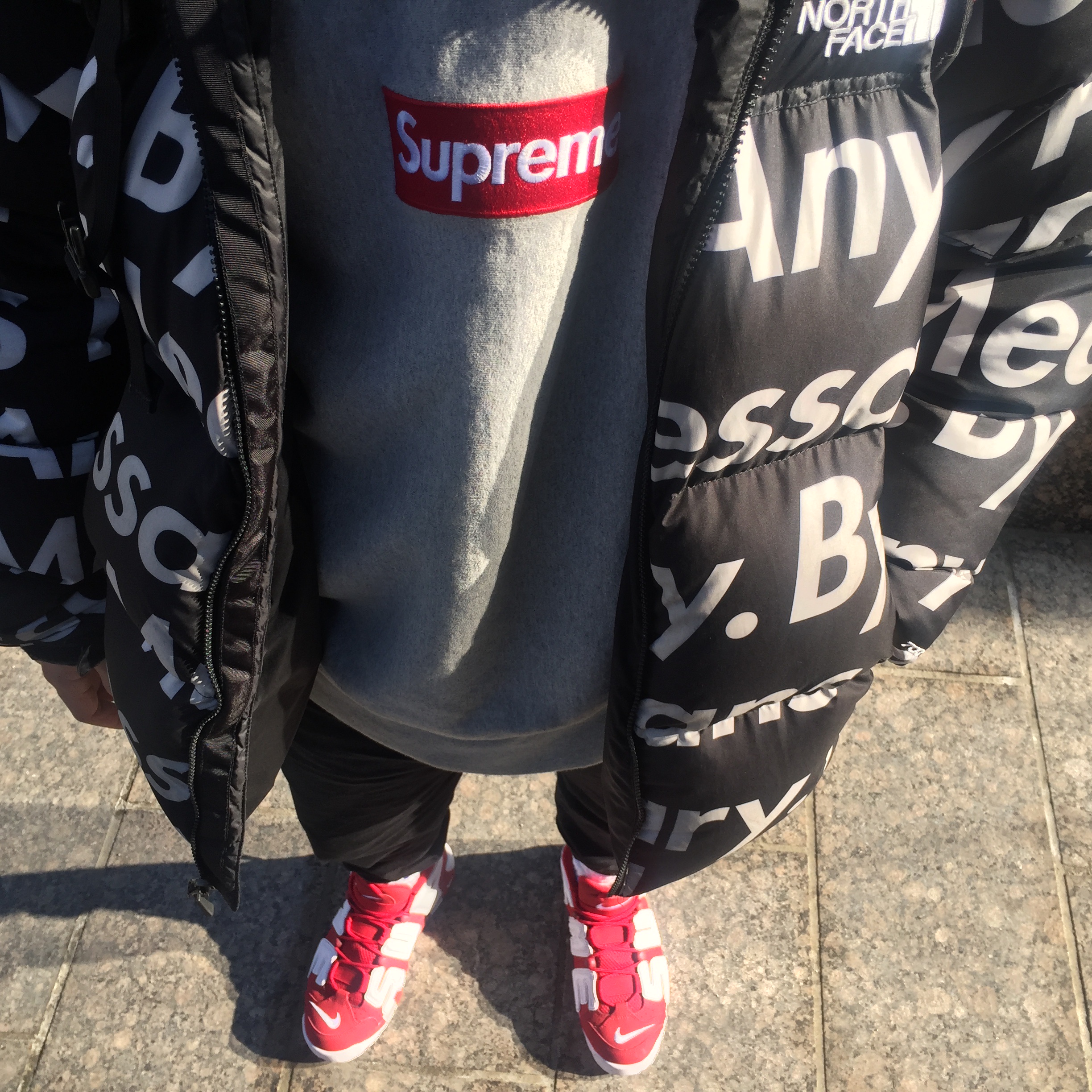 Nike x Supreme Air More Uptempo Suptempo Red, Supreme Box Logo Crewneck Ash Grey - 18FW 착용 스타일