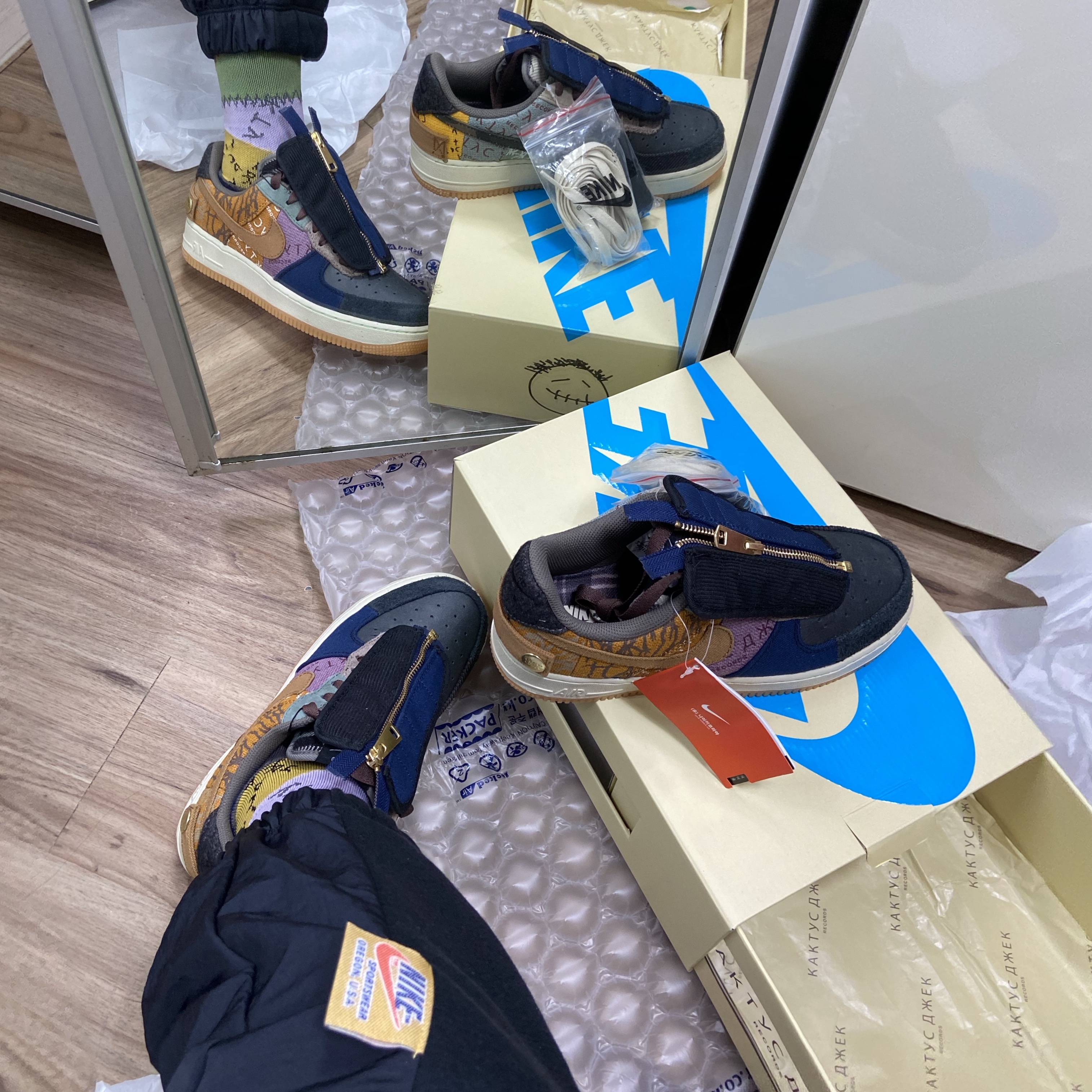 Nike x Travis Scott Air Force 1 Low Cactus Jack 착용 스타일