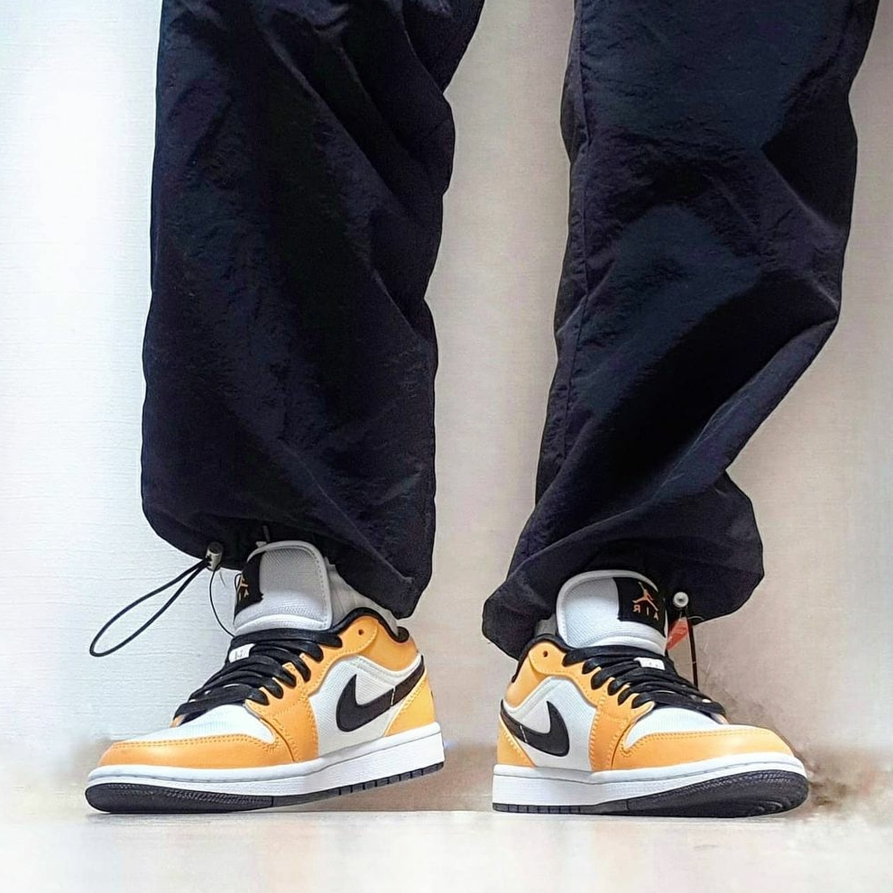 (W) Jordan 1 Low SE Laser Orange 착용 스타일 - 2