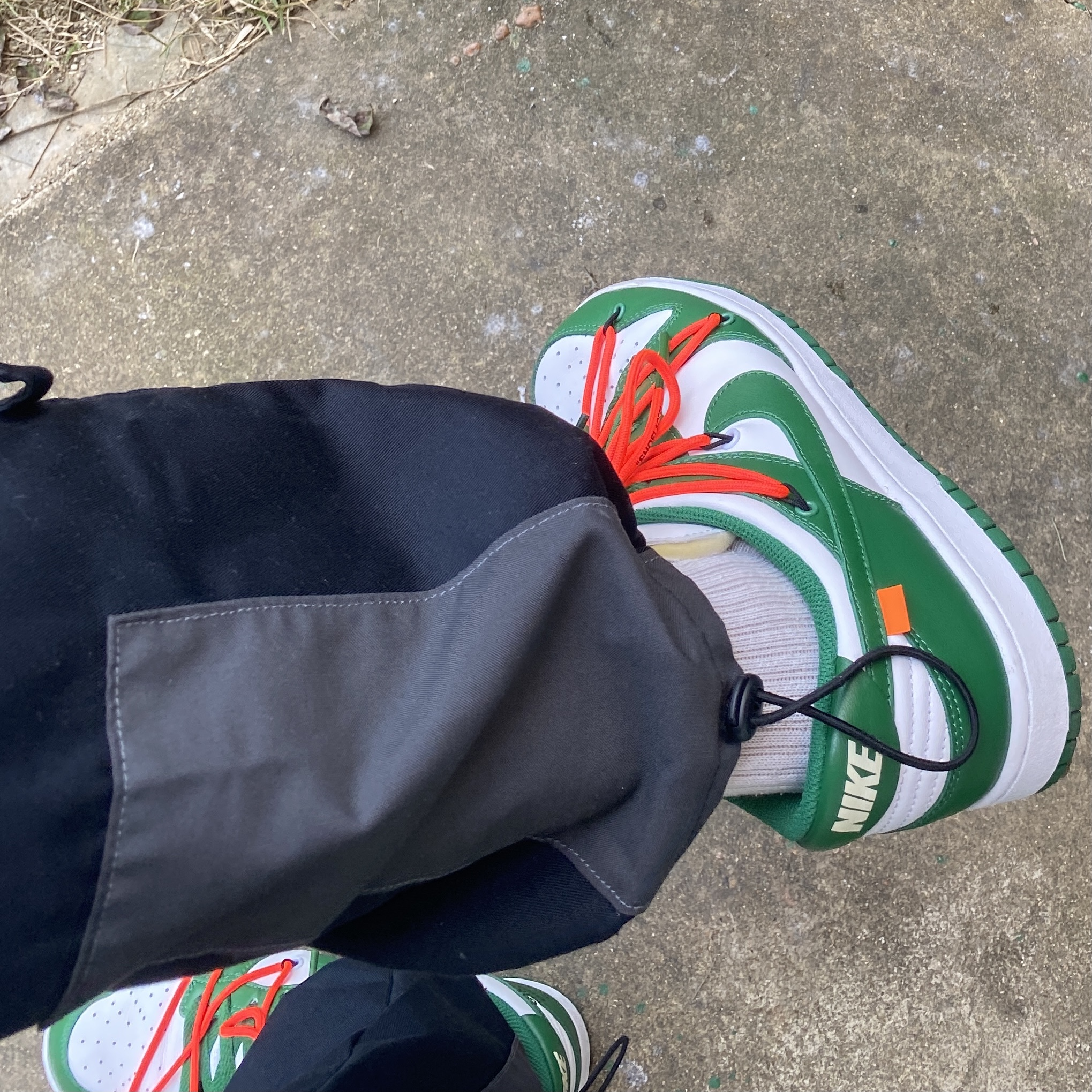 Nike x Off-White Dunk Low Pine Green 착용 스타일