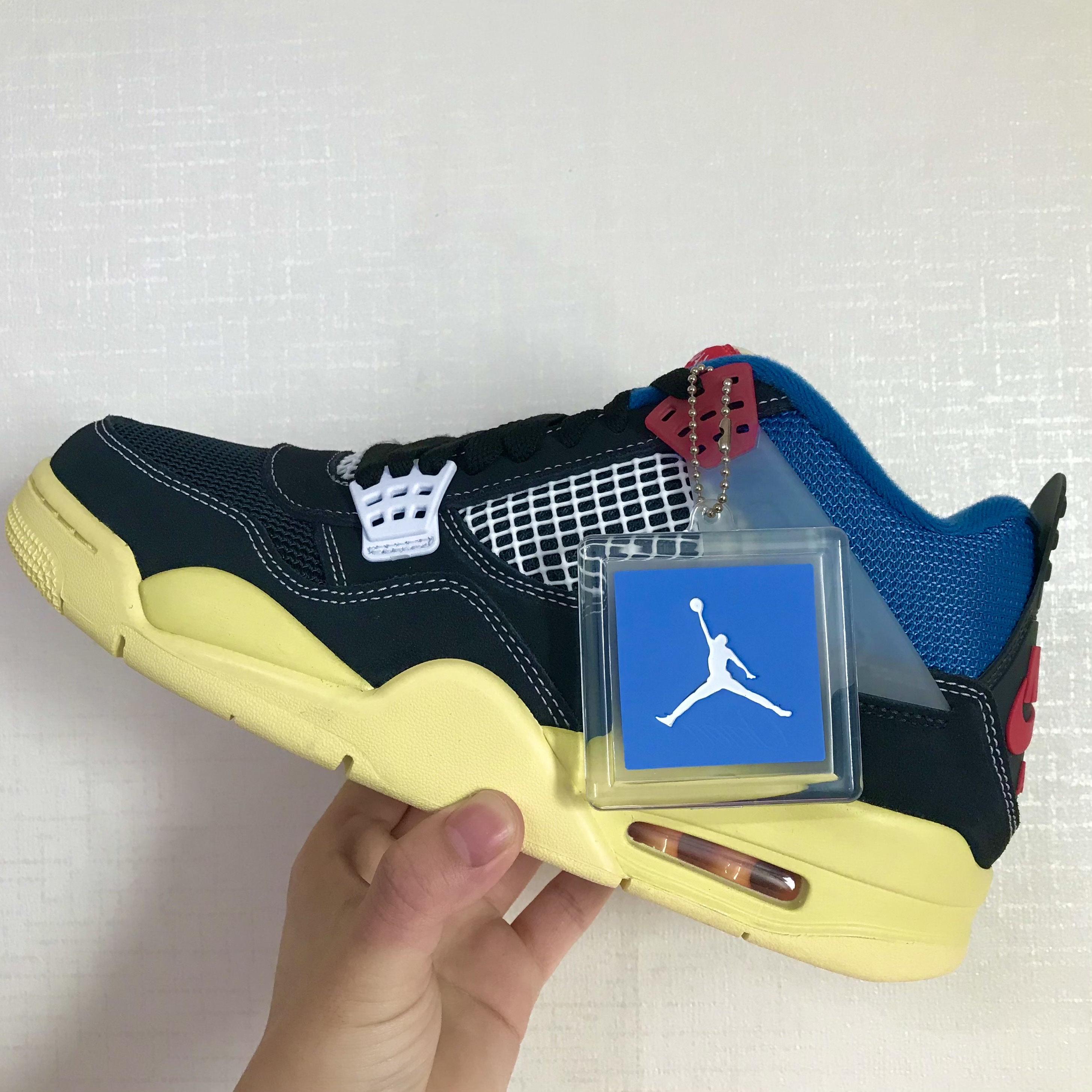 Jordan 4 x Union Retro Off Noir 착용 스타일 - 1