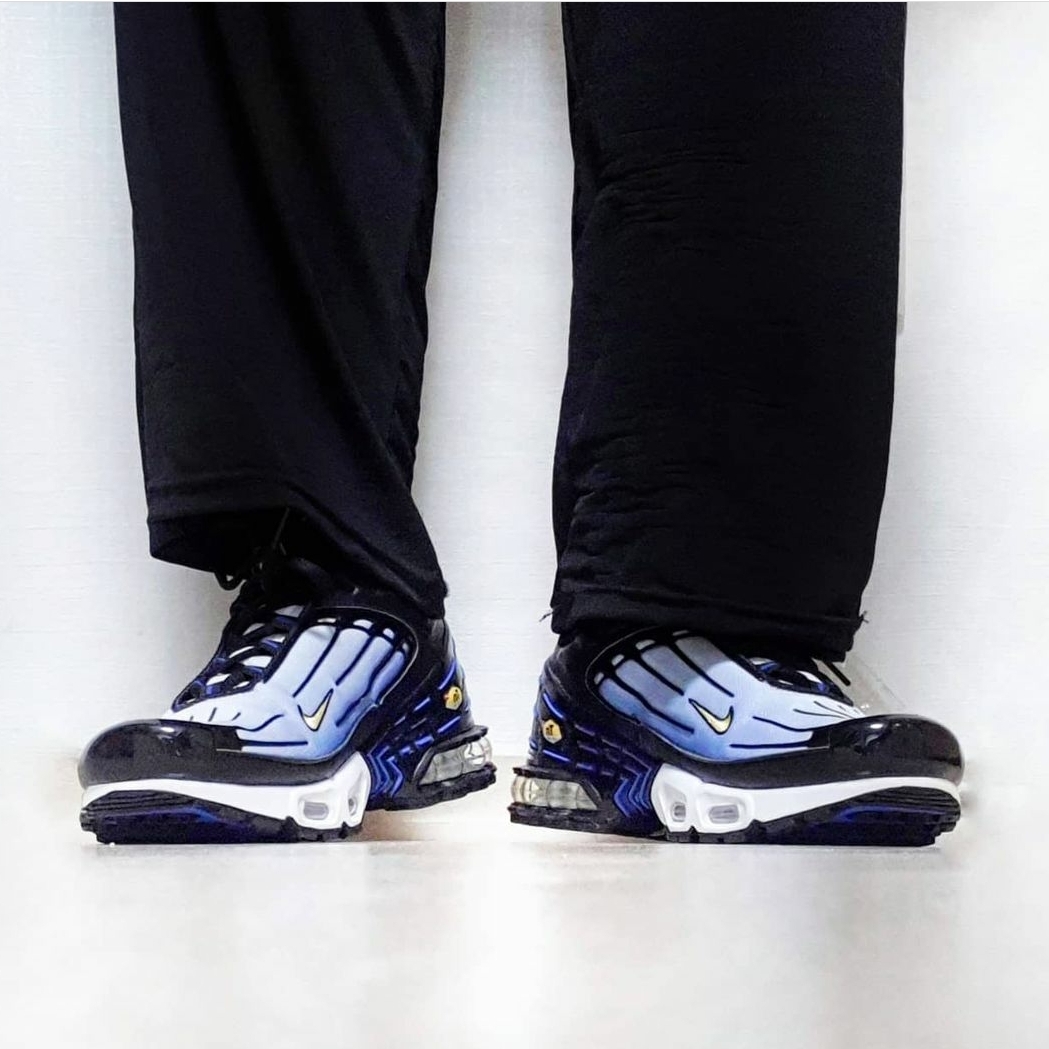 Nike Air Max Plus 3 Hyper Blue 착용 스타일 - 1