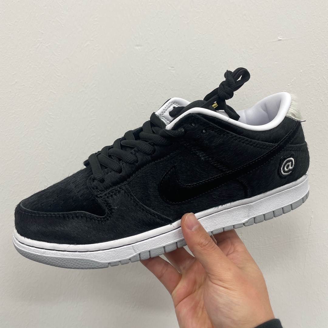 Nike x Medicom Toy SB Dunk Low BE@RBRICK 착용 스타일